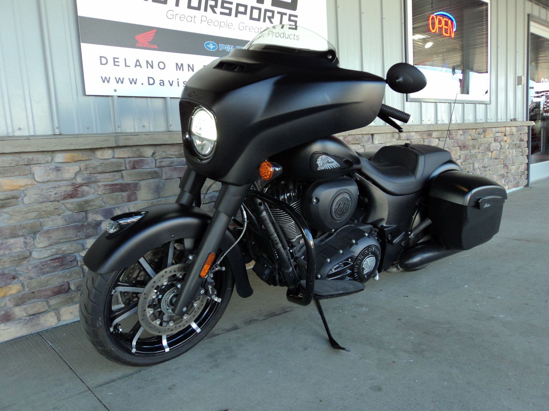 2020 Indian Motorcycle Chieftain® Dark Horse® in Delano, Minnesota - Photo 4