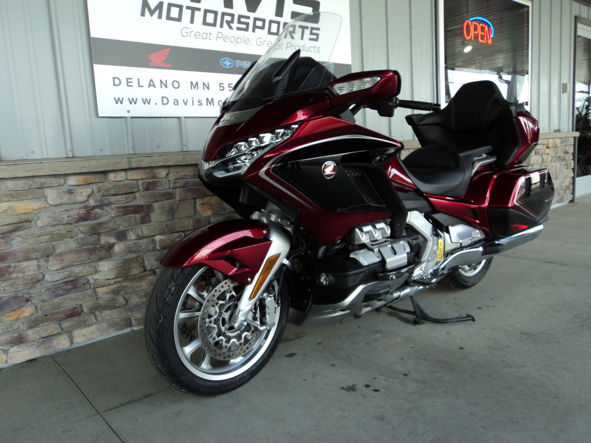 2018 Honda Gold Wing Tour Airbag Automatic DCT in Delano, Minnesota - Photo 4
