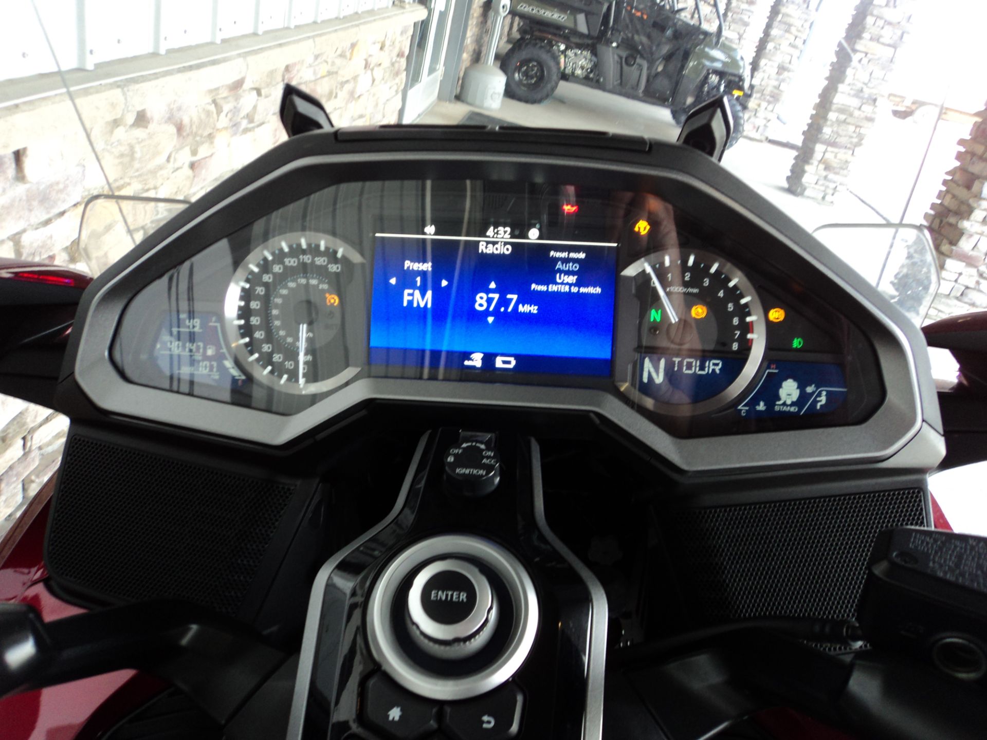 2018 Honda Gold Wing Tour Airbag Automatic DCT in Delano, Minnesota - Photo 8