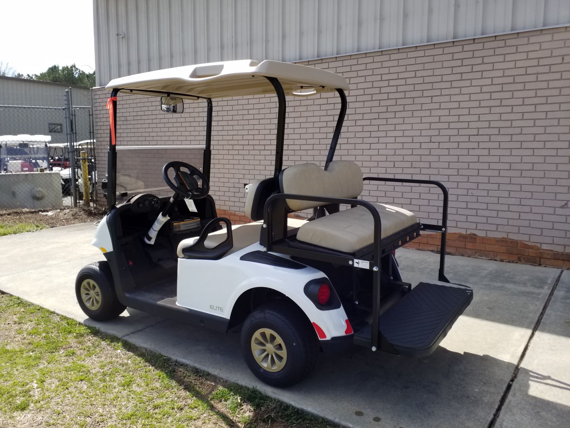 2023 E-Z-GO Freedom RXV ELiTE 2.2 Single Pack with Light World Charger in Covington, Georgia - Photo 3