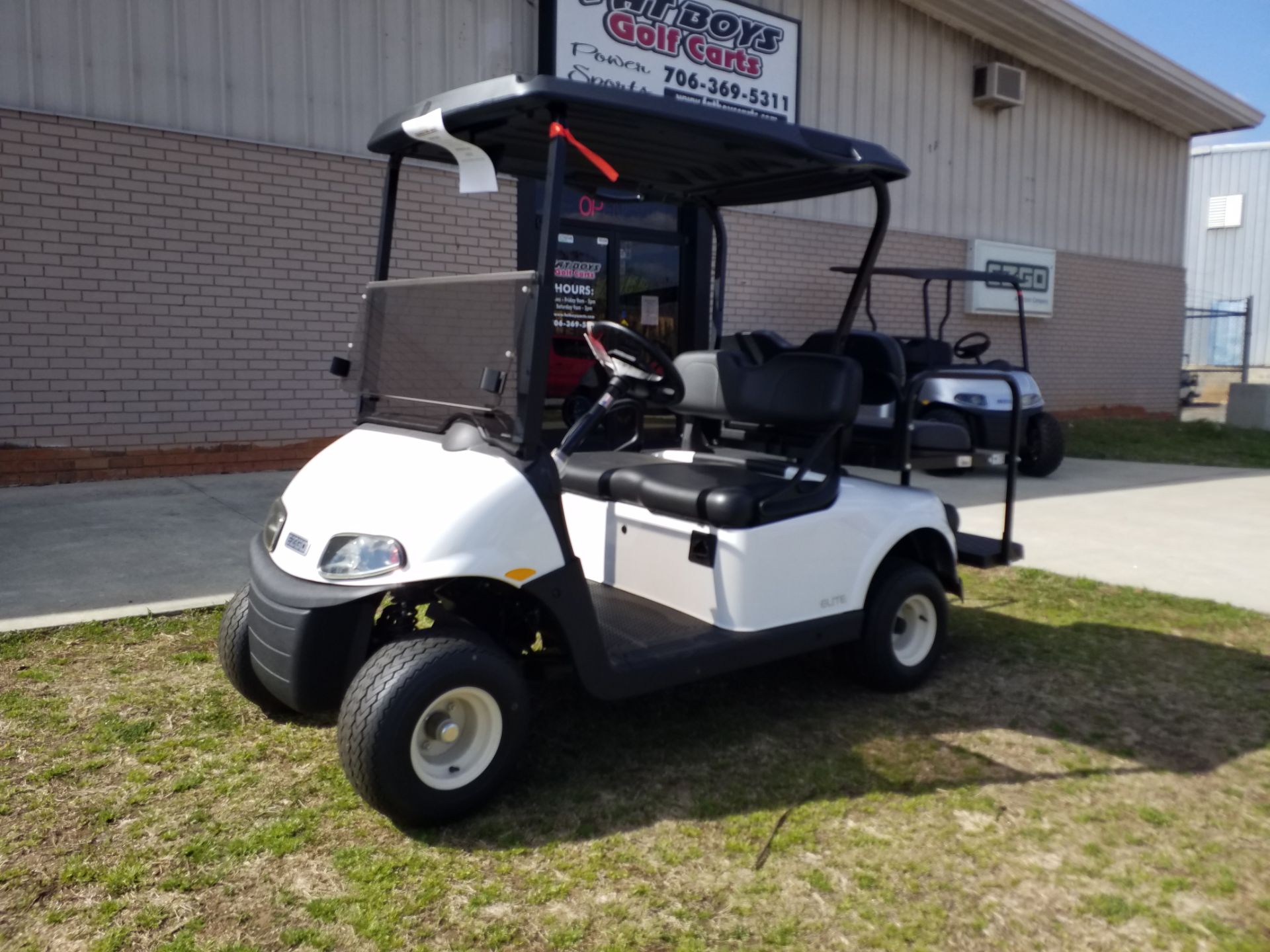 2023 E-Z-GO Freedom RXV ELiTE 2.2 Single Pack with Light World Charger in Covington, Georgia - Photo 1