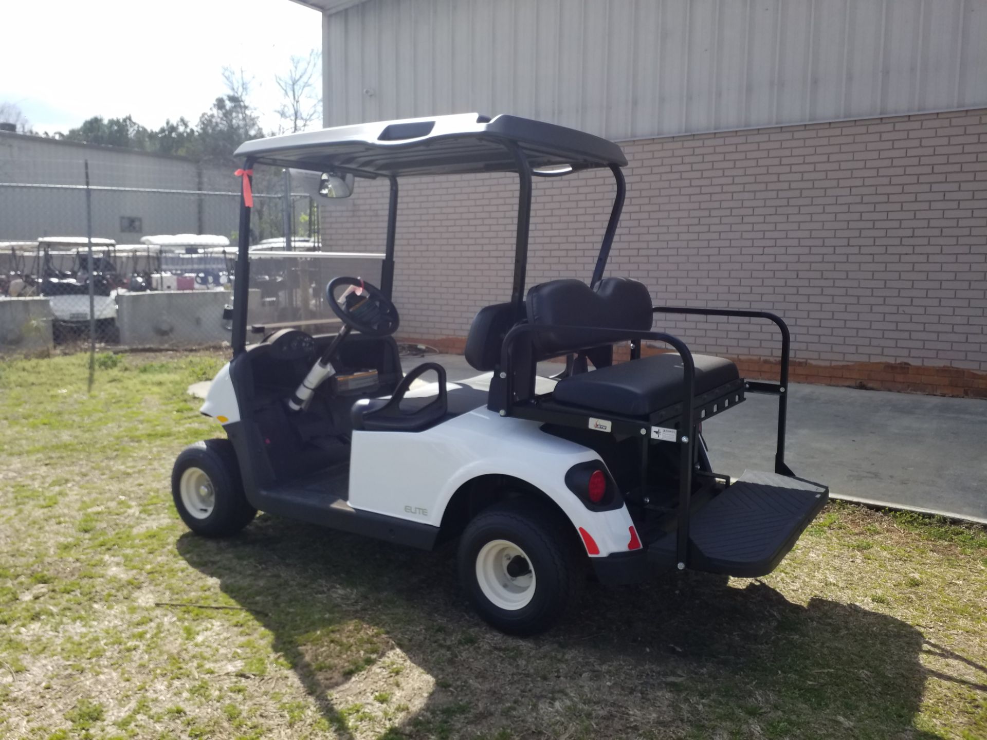 2023 E-Z-GO Freedom RXV ELiTE 2.2 Single Pack with Light World Charger in Covington, Georgia - Photo 3