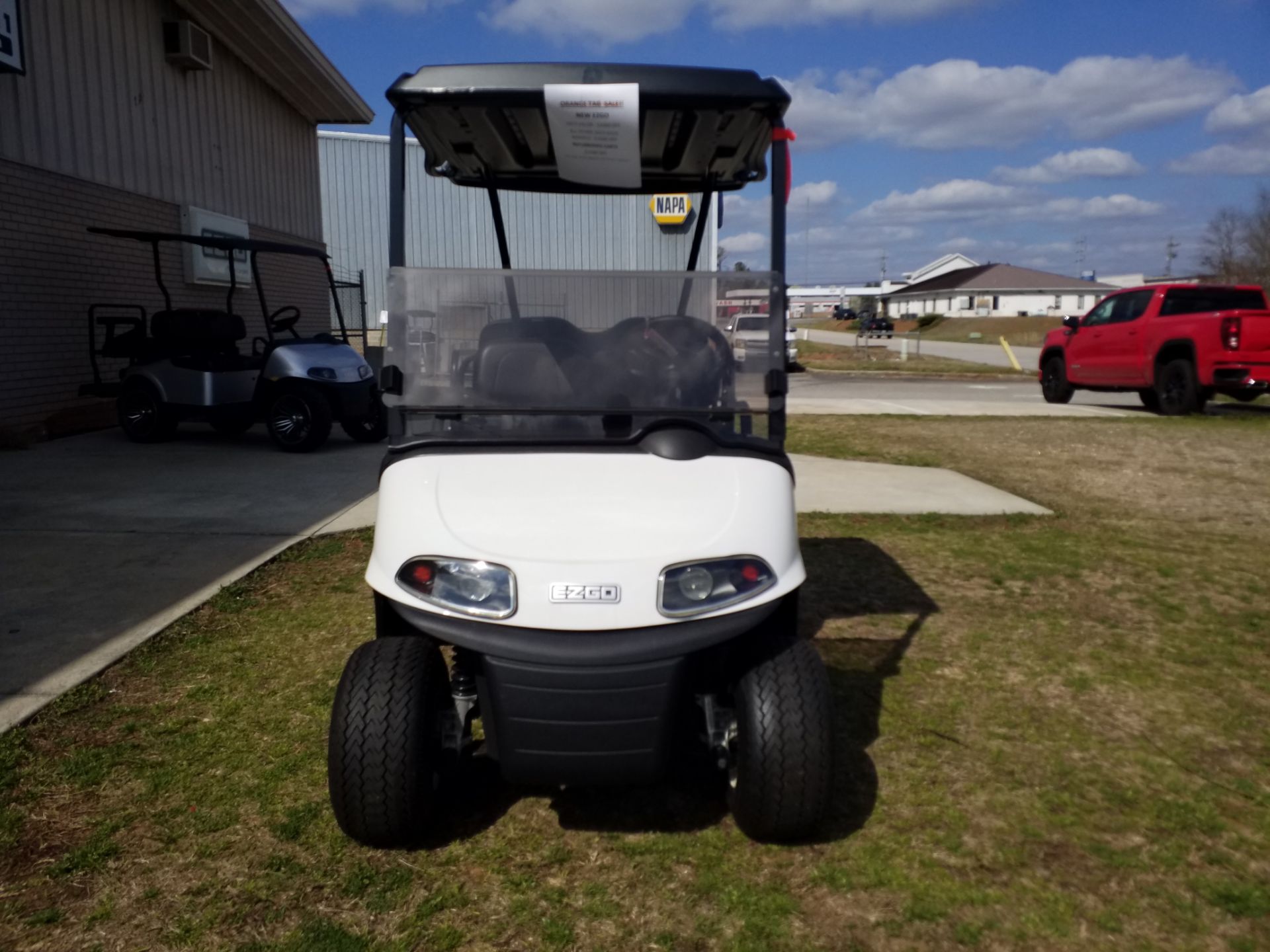 2023 E-Z-GO Freedom RXV ELiTE 2.2 Single Pack with Light World Charger in Covington, Georgia - Photo 5