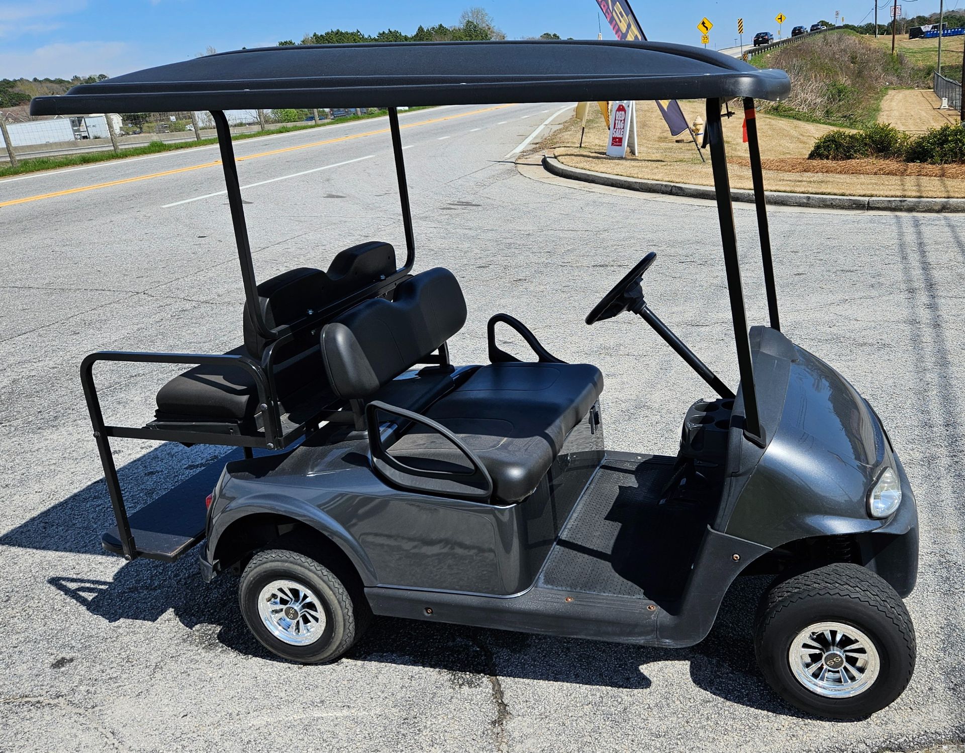 2017 E-Z-GO Golf Freedom RXV Electric in Covington, Georgia - Photo 4