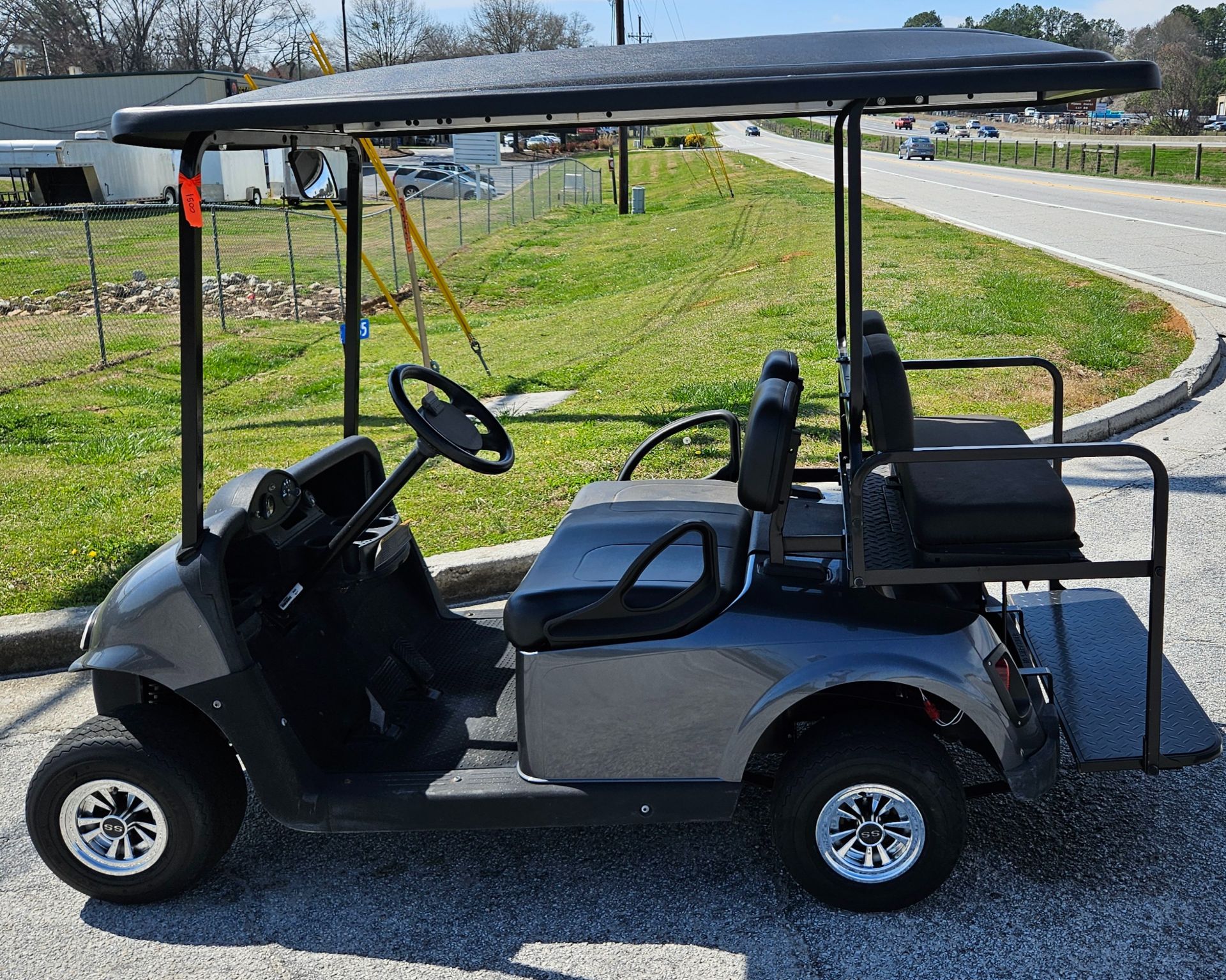 2017 E-Z-GO Golf Freedom RXV Electric in Covington, Georgia - Photo 5