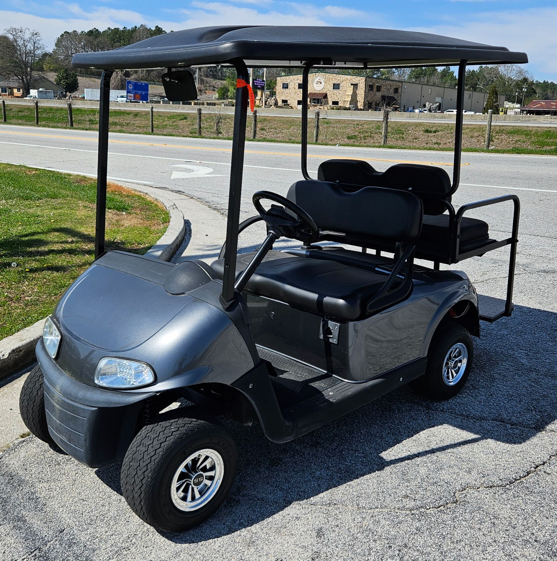 2017 E-Z-GO Golf Freedom RXV Electric in Covington, Georgia - Photo 2