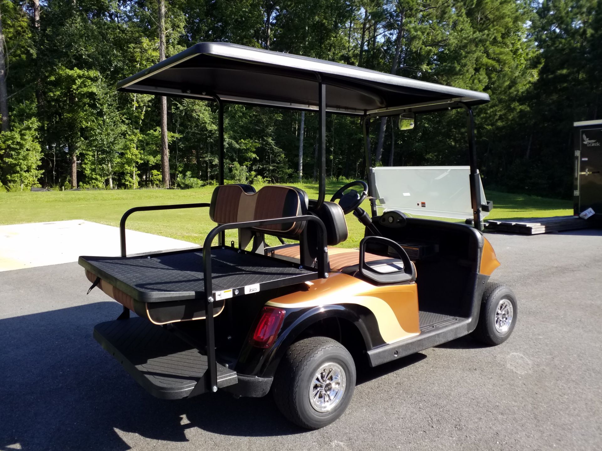 2017 E-Z-GO Golf Freedom RXV Electric in Covington, Georgia - Photo 4