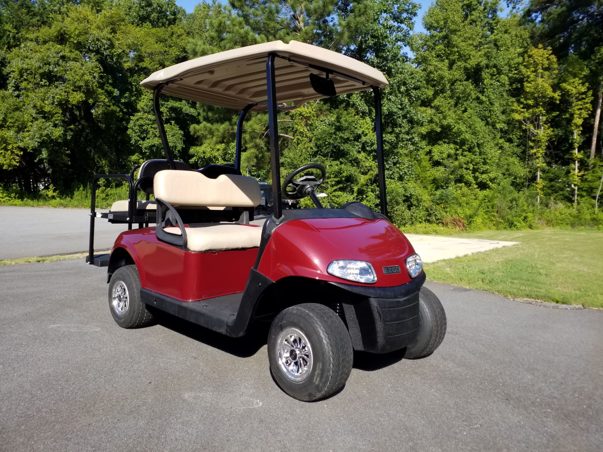 2017 E-Z-GO Golf Freedom RXV Electric in Covington, Georgia - Photo 1