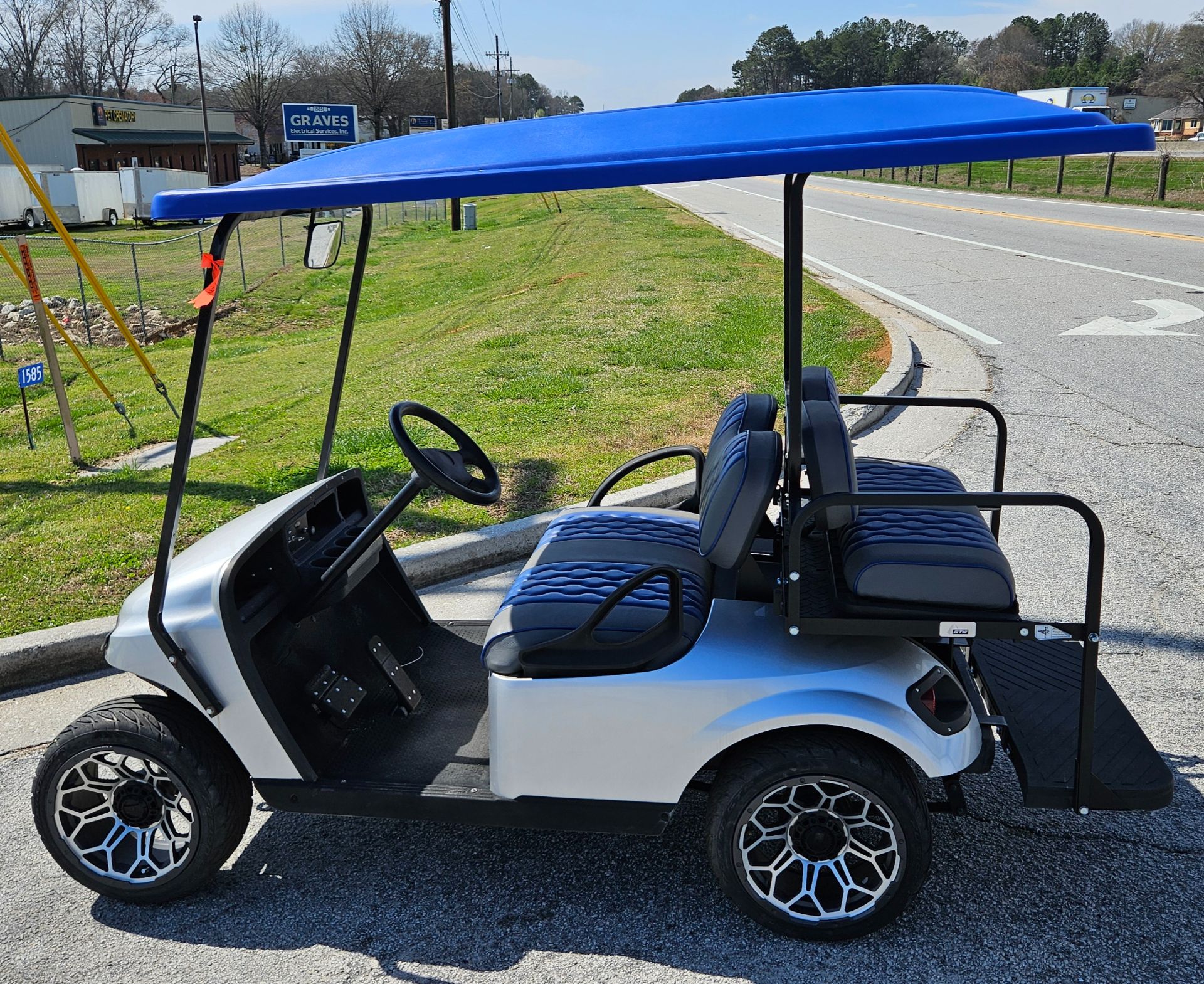 2017 E-Z-GO Golf TXT Electric in Covington, Georgia - Photo 5