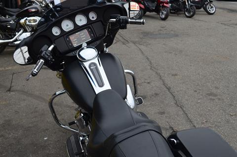2017 Harley Davidson FLHXS STREET GLIDE SPECIAL in Revere, Massachusetts - Photo 8