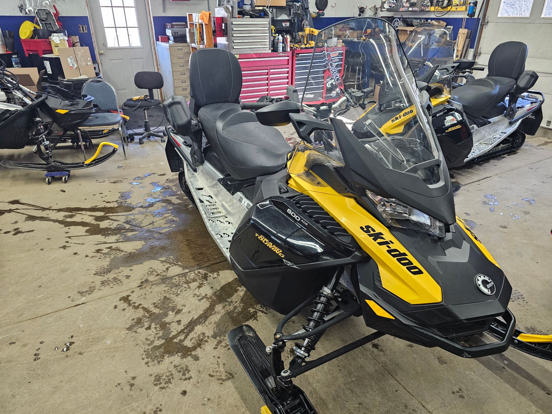 2023 Ski-Doo Grand Touring Sport 600 ACE ES Silent Track II 1.25 in Speculator, New York - Photo 1