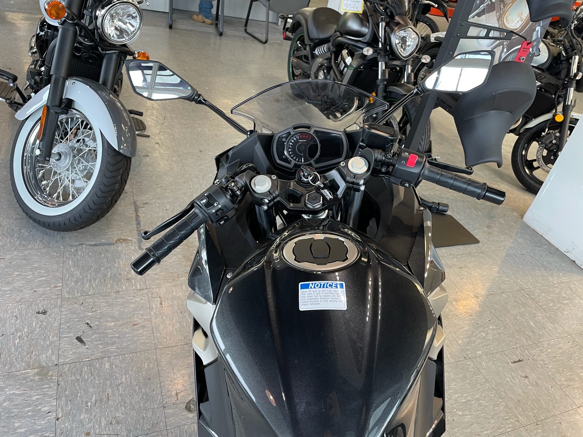 2022 Kawasaki Ninja 400 ABS in Bellingham, Washington - Photo 5