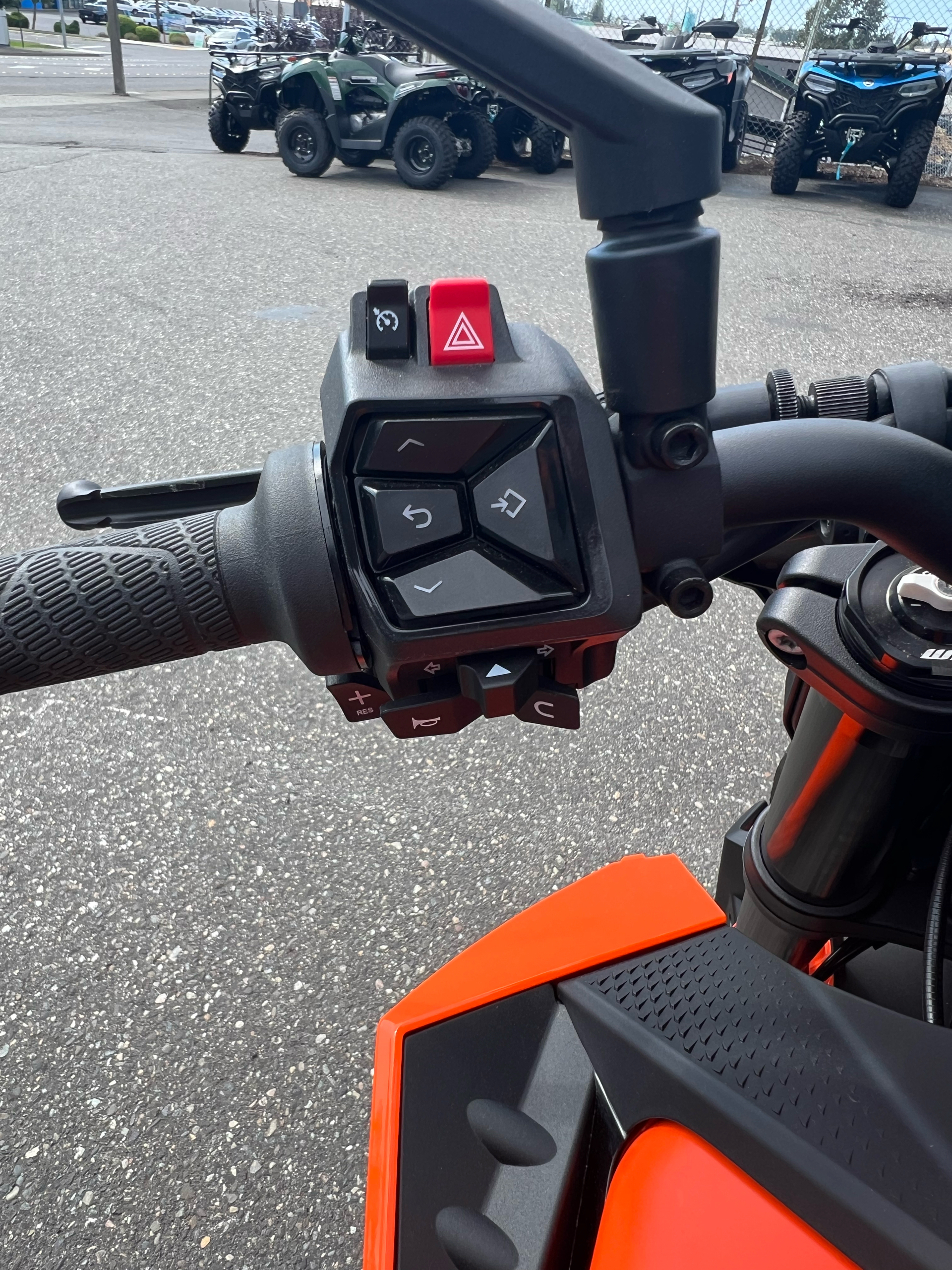 2024 KTM 990 Duke in Bellingham, Washington - Photo 6