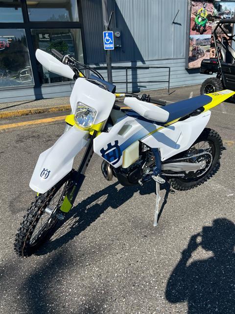 2024 Husqvarna FE 450 in Bellingham, Washington - Photo 2