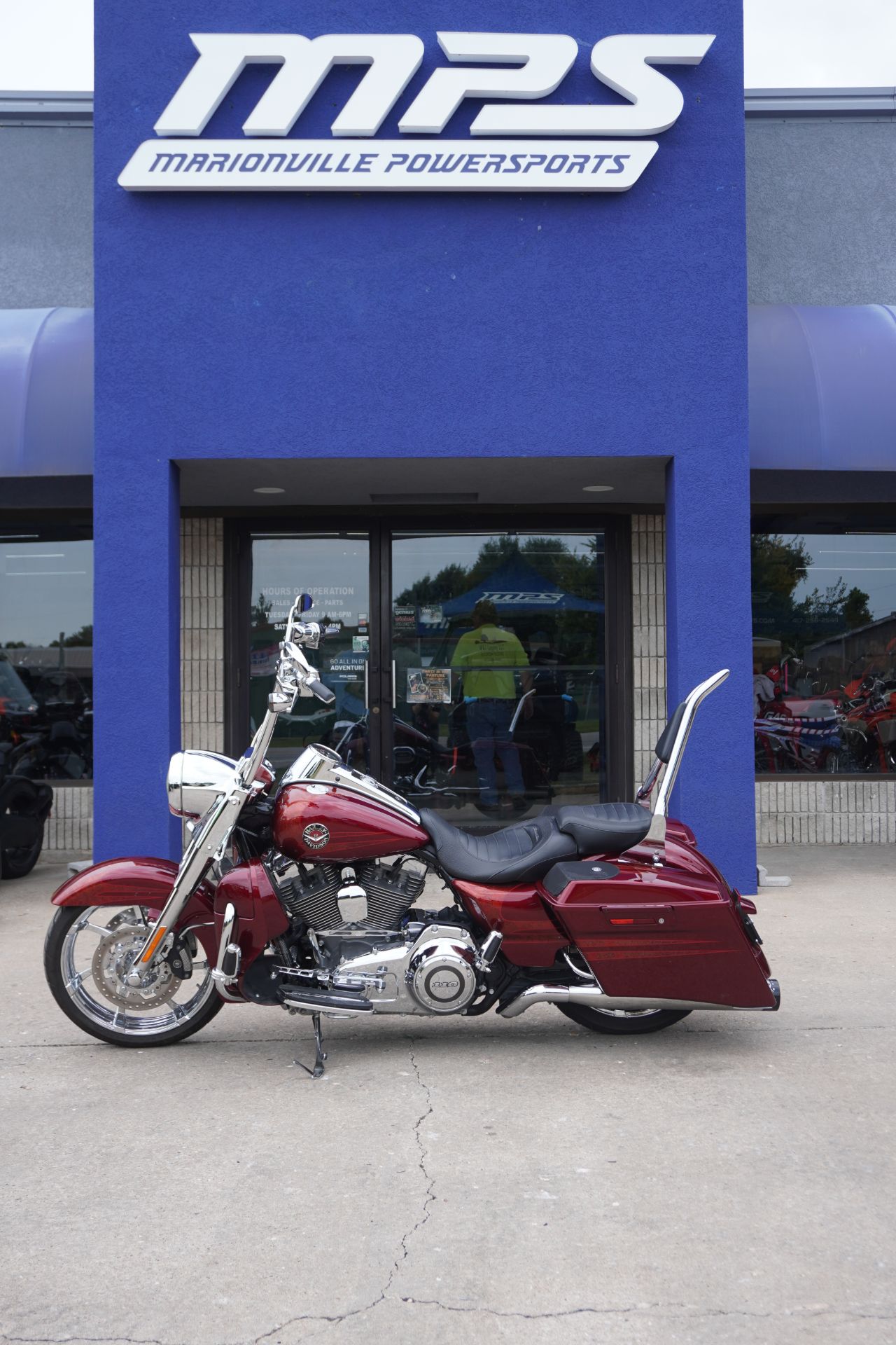 2013 Harley-Davidson CVO™ Road King® in Marionville, Missouri - Photo 4