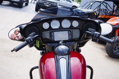 2018 Harley-Davidson Street Glide® in Marionville, Missouri - Photo 6