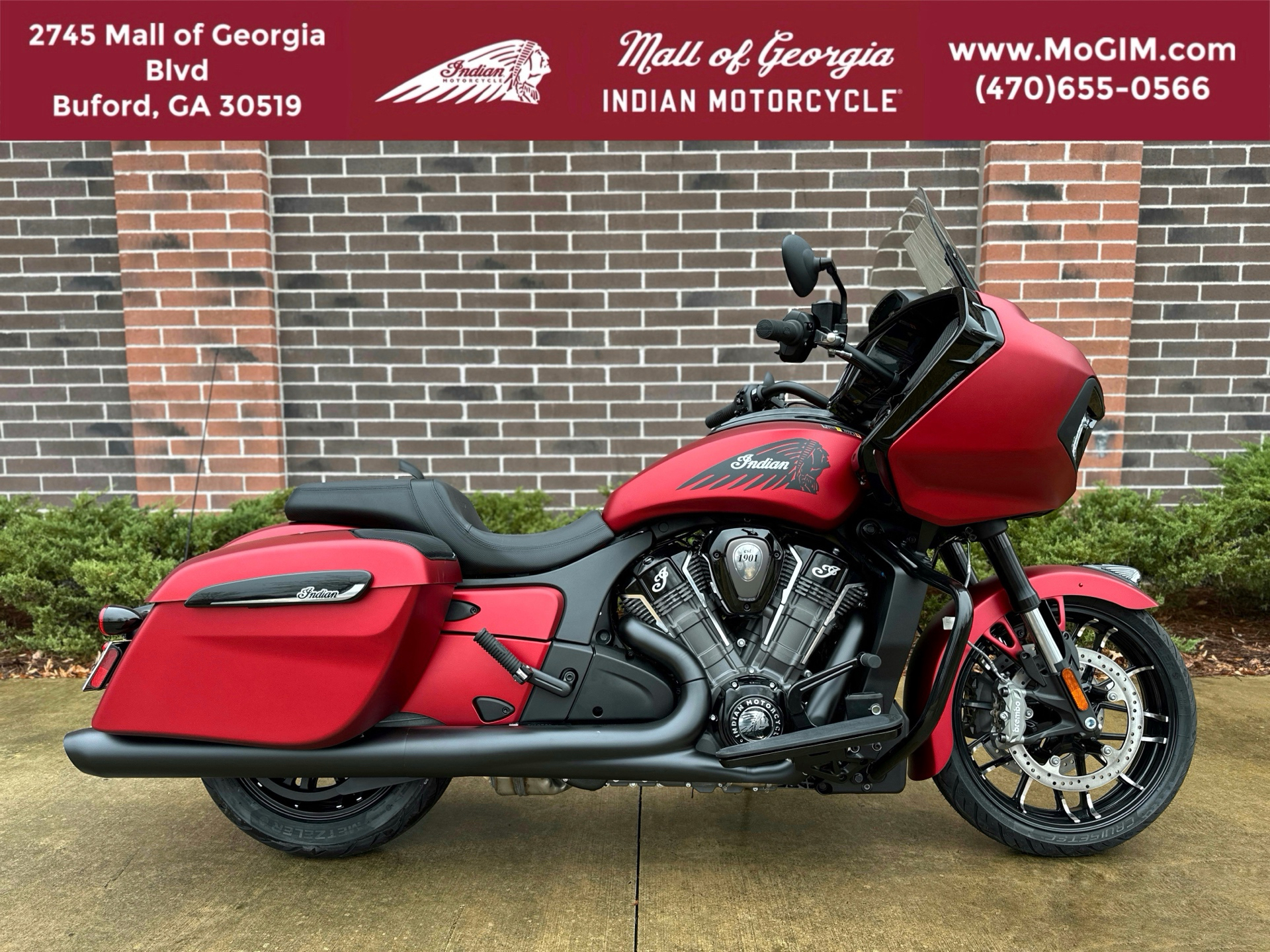 2024 Indian Motorcycle Challenger® Dark Horse® with PowerBand Audio Package in Buford, Georgia - Photo 2