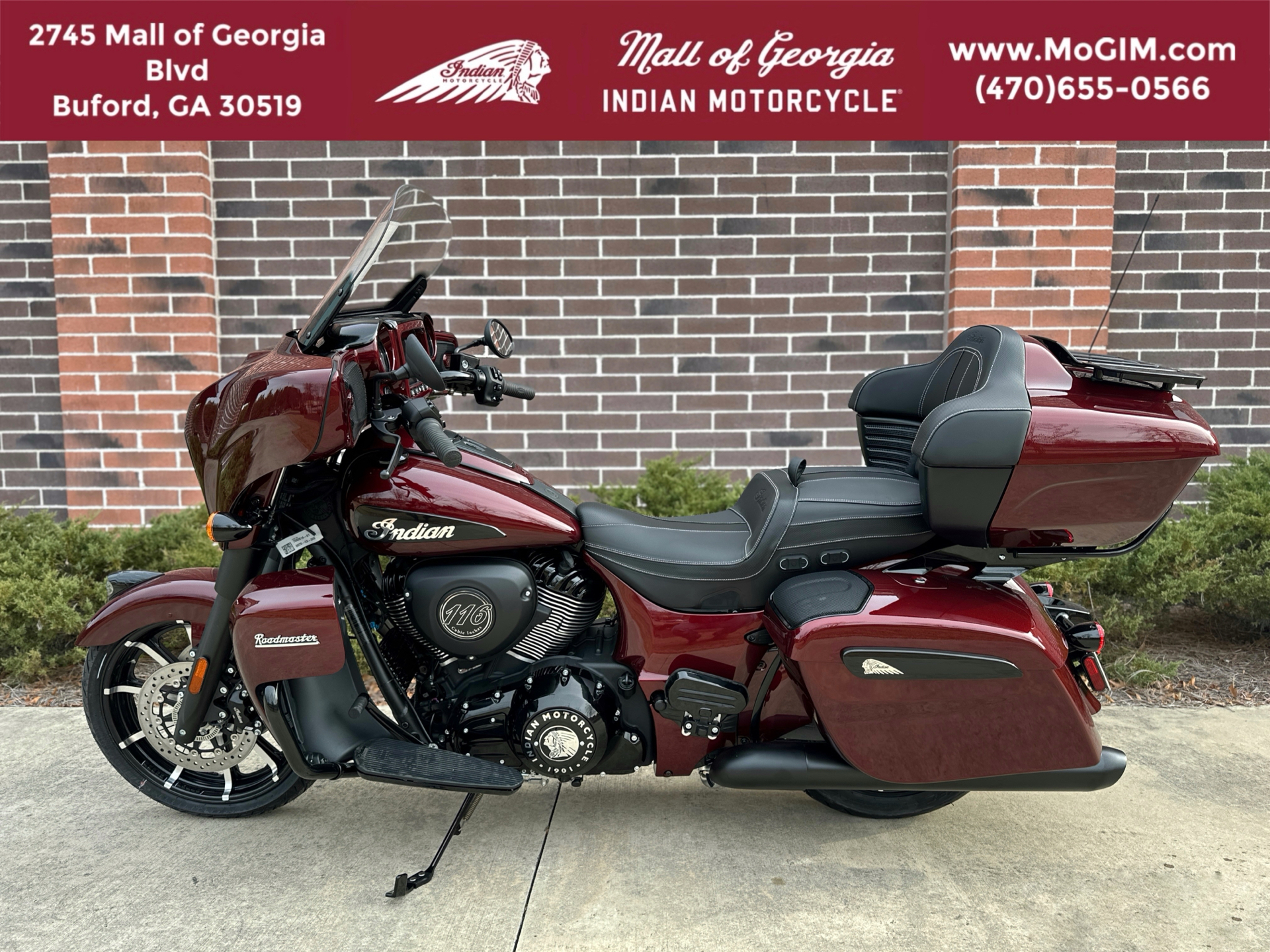2024 Indian Motorcycle Roadmaster® Dark Horse® with PowerBand Audio Package in Buford, Georgia - Photo 5