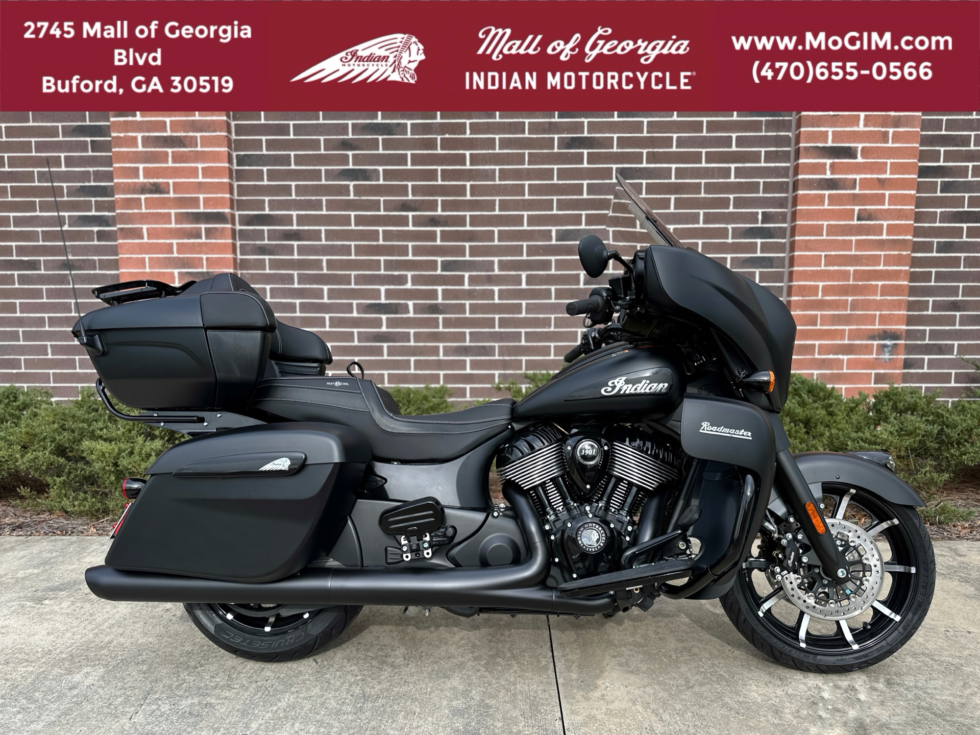 2024 Indian Motorcycle Roadmaster® Dark Horse® in Buford, Georgia - Photo 2