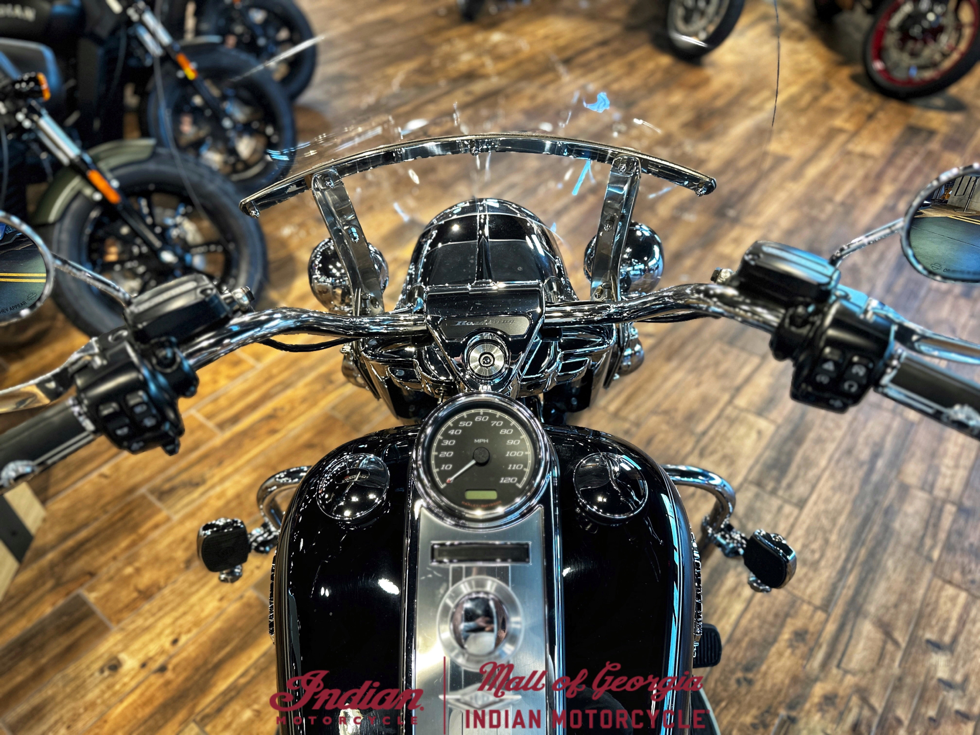 2017 Harley-Davidson Road King® in Buford, Georgia - Photo 7