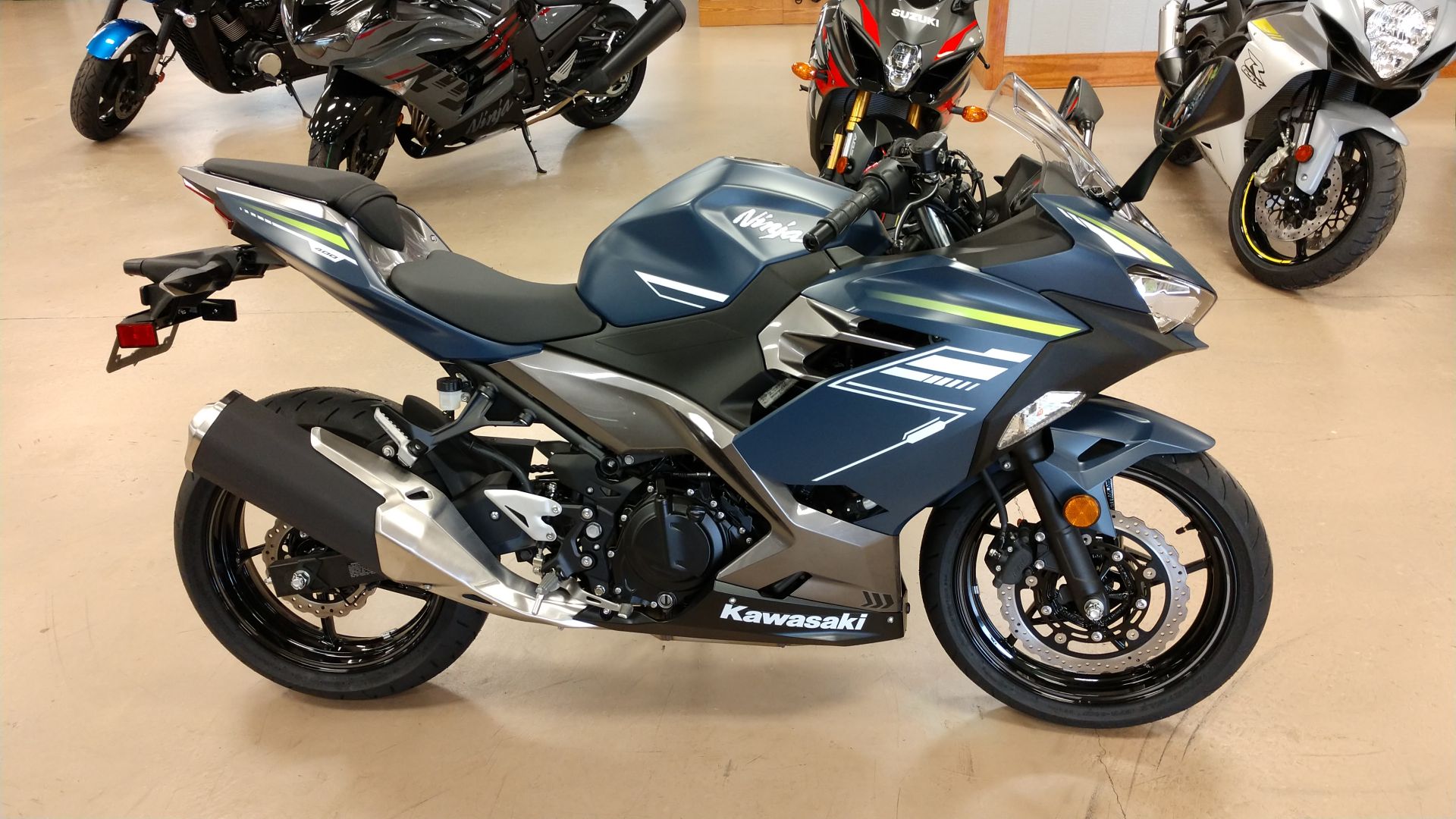 2022 Kawasaki Ninja 400 in Unionville, Virginia - Photo 1
