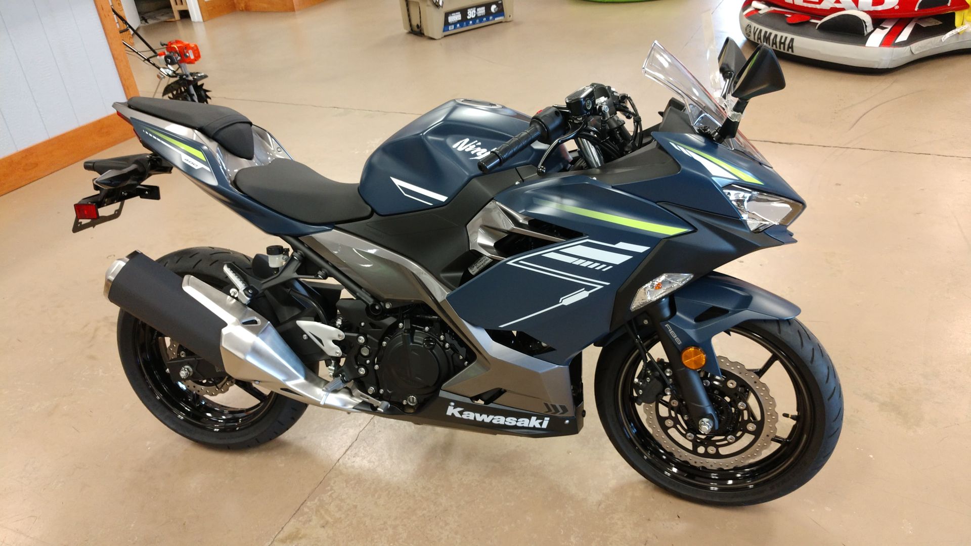 2022 Kawasaki Ninja 400 ABS in Unionville, Virginia - Photo 1