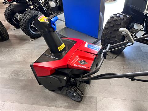 Toro 21 in. Power Clear e21 60V w/ 7.5Ah Battery & Charger in Millerstown, Pennsylvania - Photo 2