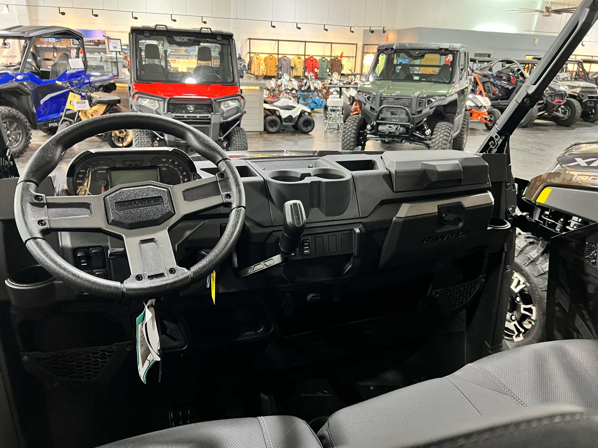 2025 Polaris Ranger Crew XP 1000 Premium in Angleton, Texas - Photo 3