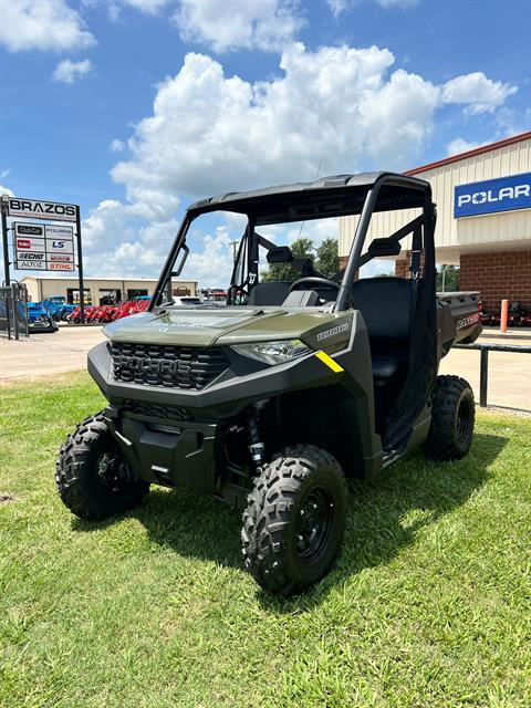 2025 Polaris Ranger 1000 in Angleton, Texas - Photo 2