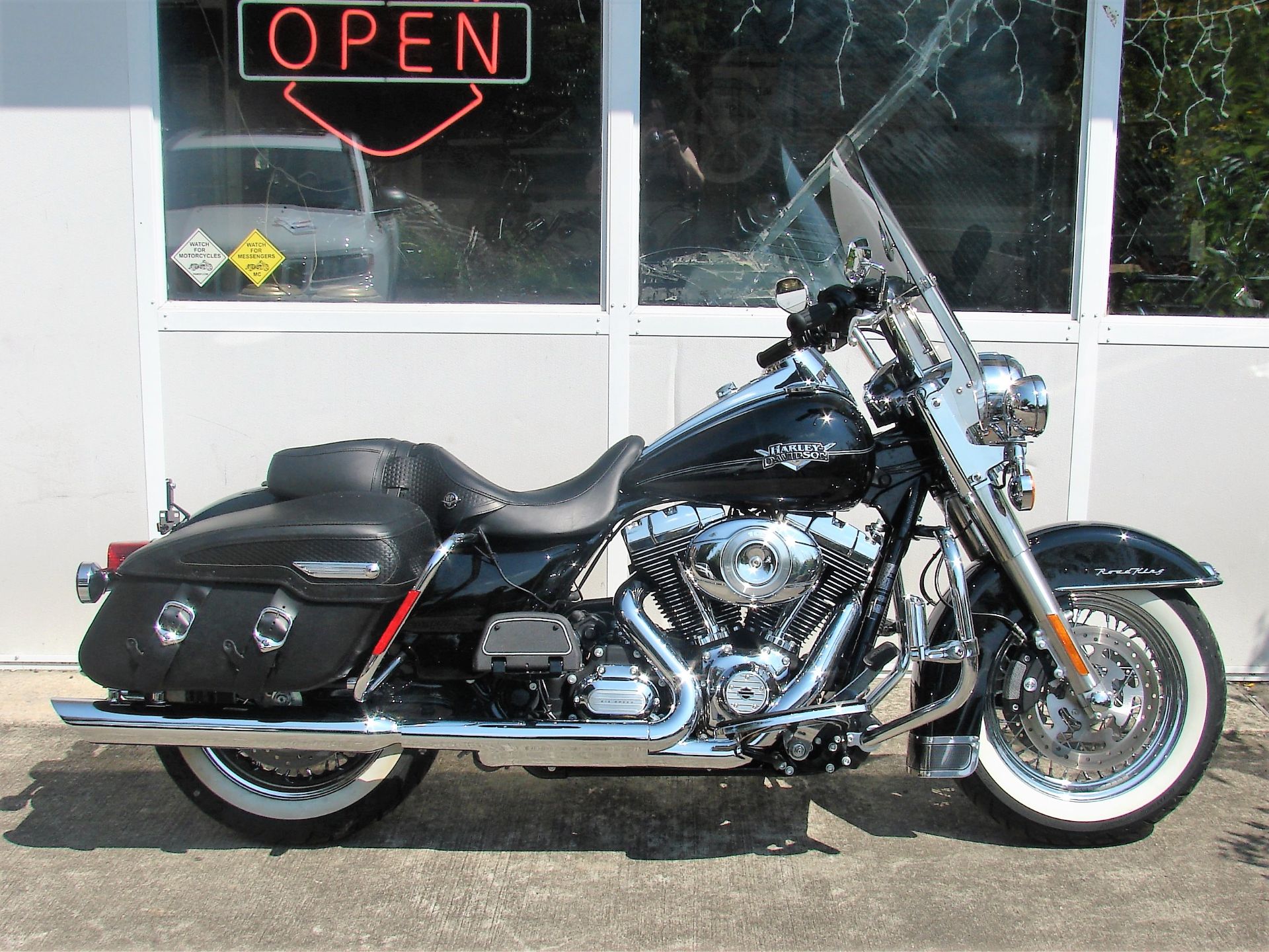 2011 Harley-Davidson Road King in Williamstown, New Jersey - Photo 1
