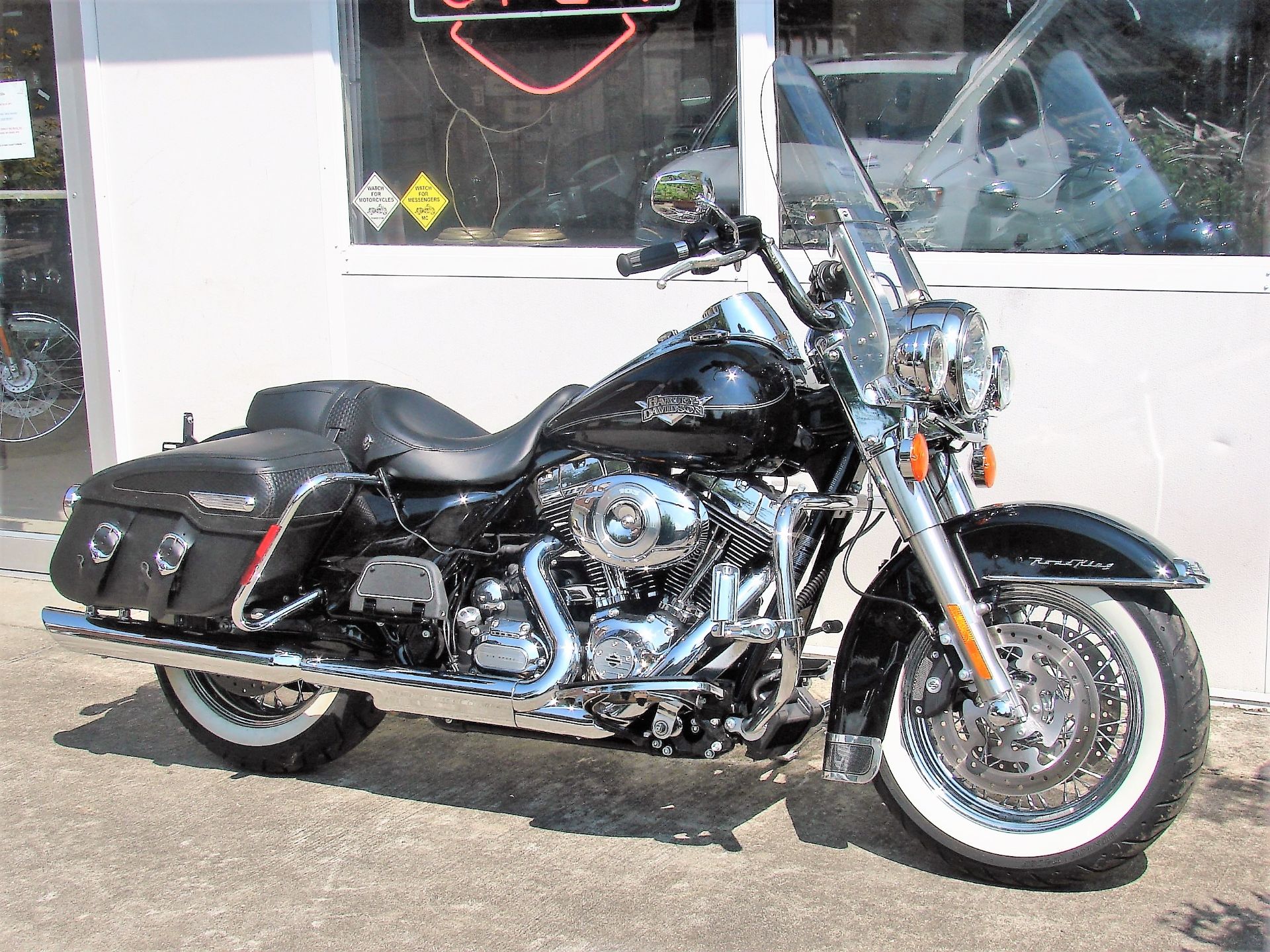 2011 Harley-Davidson Road King in Williamstown, New Jersey - Photo 4