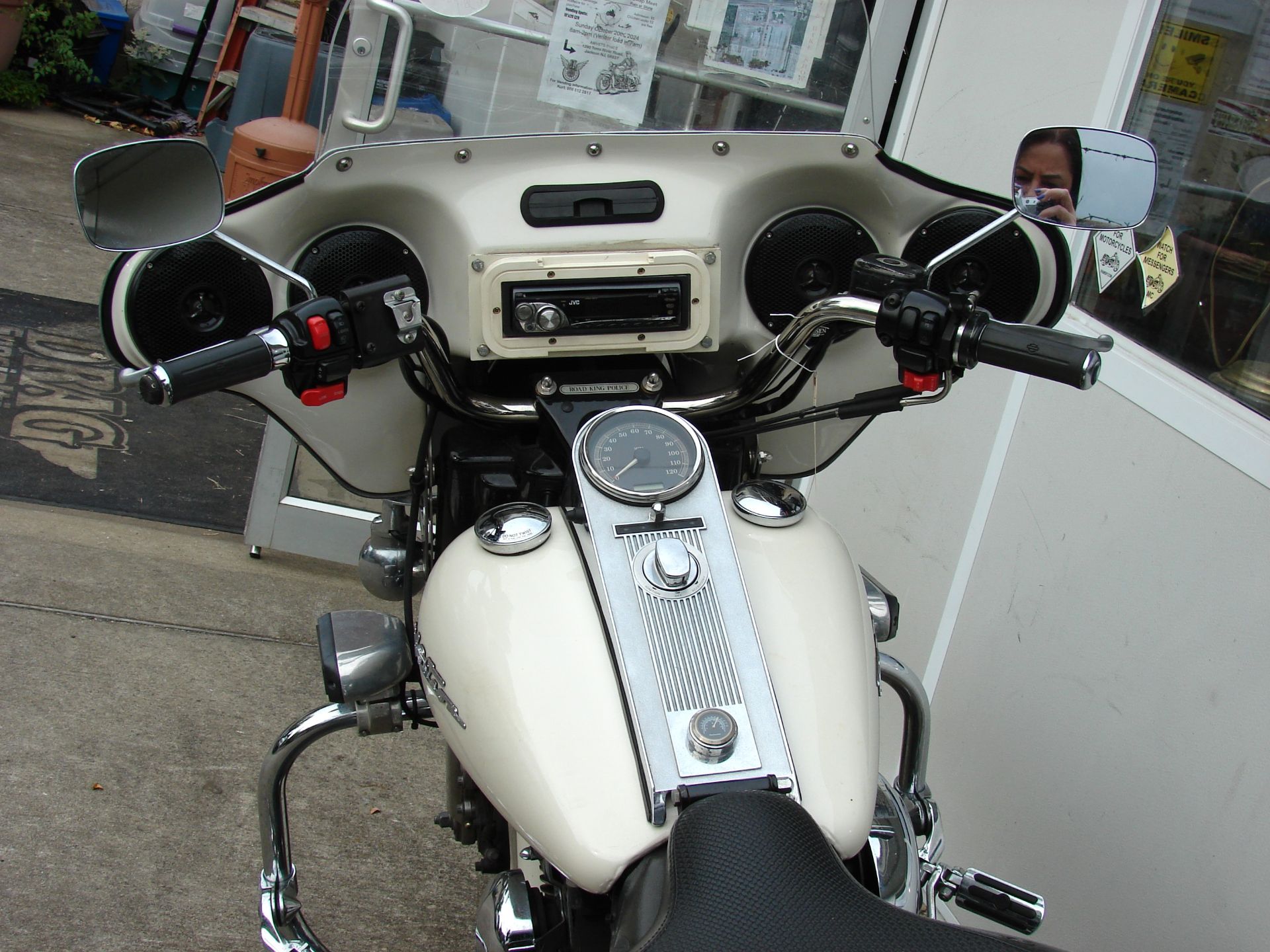 2005 Harley-Davidson Road King (Police Bike) in Williamstown, New Jersey - Photo 10