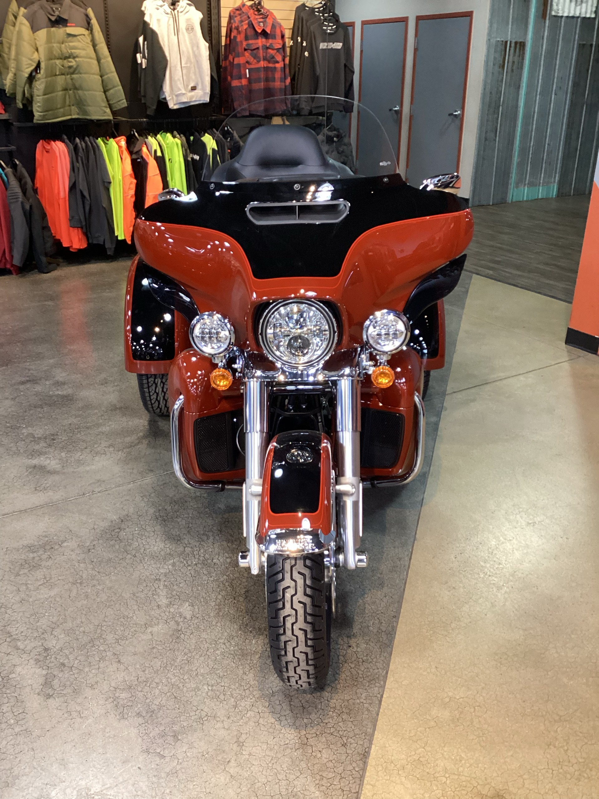 2024 Harley-Davidson Tri Glide® Ultra in Cedar Rapids, Iowa - Photo 2