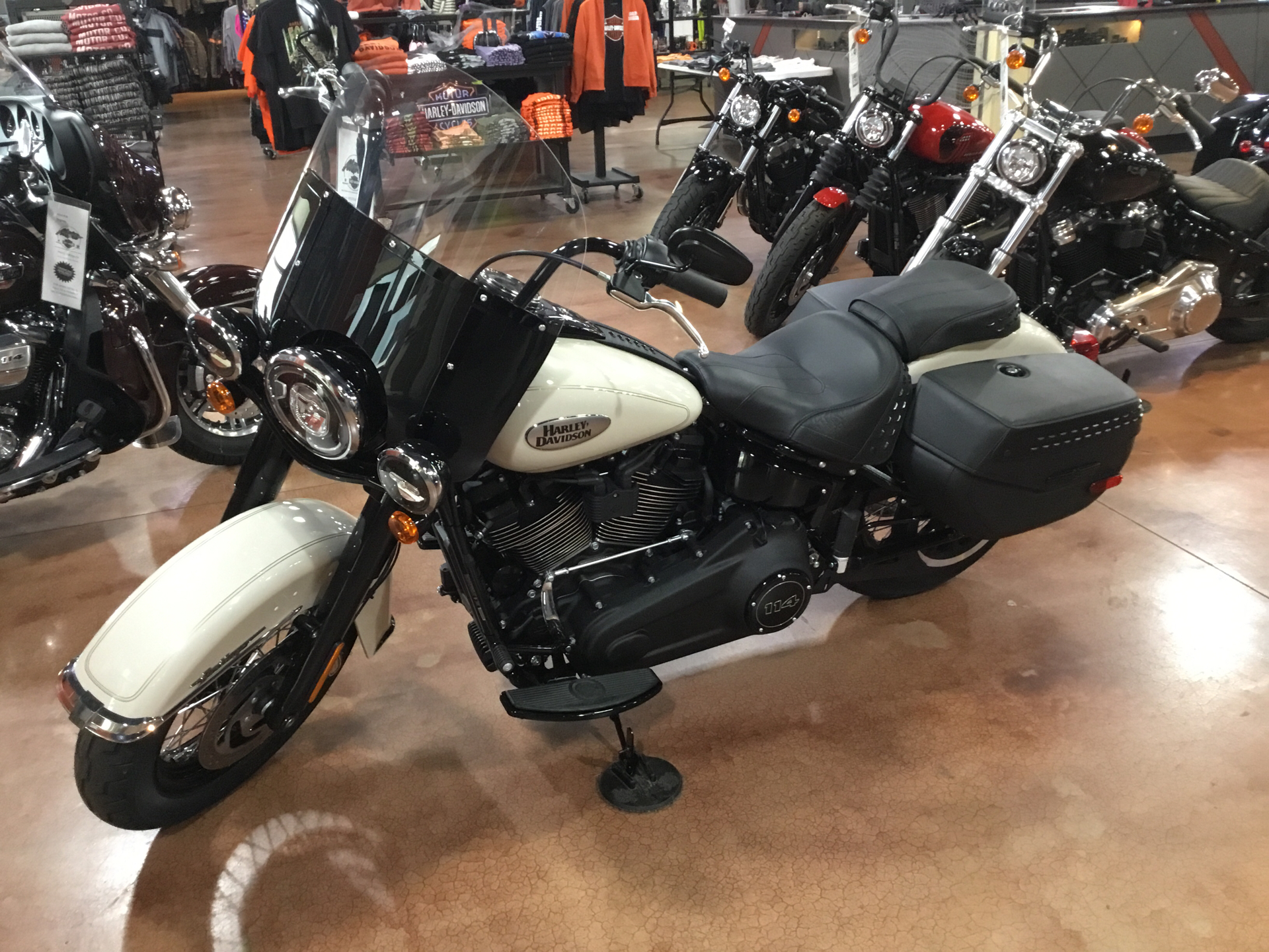 2022 Harley-Davidson Heritage Classic 114 in Cedar Rapids, Iowa - Photo 3