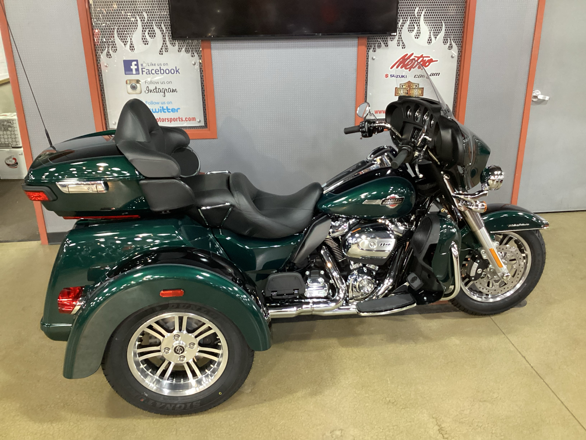 2024 Harley-Davidson Tri Glide® Ultra in Cedar Rapids, Iowa - Photo 1