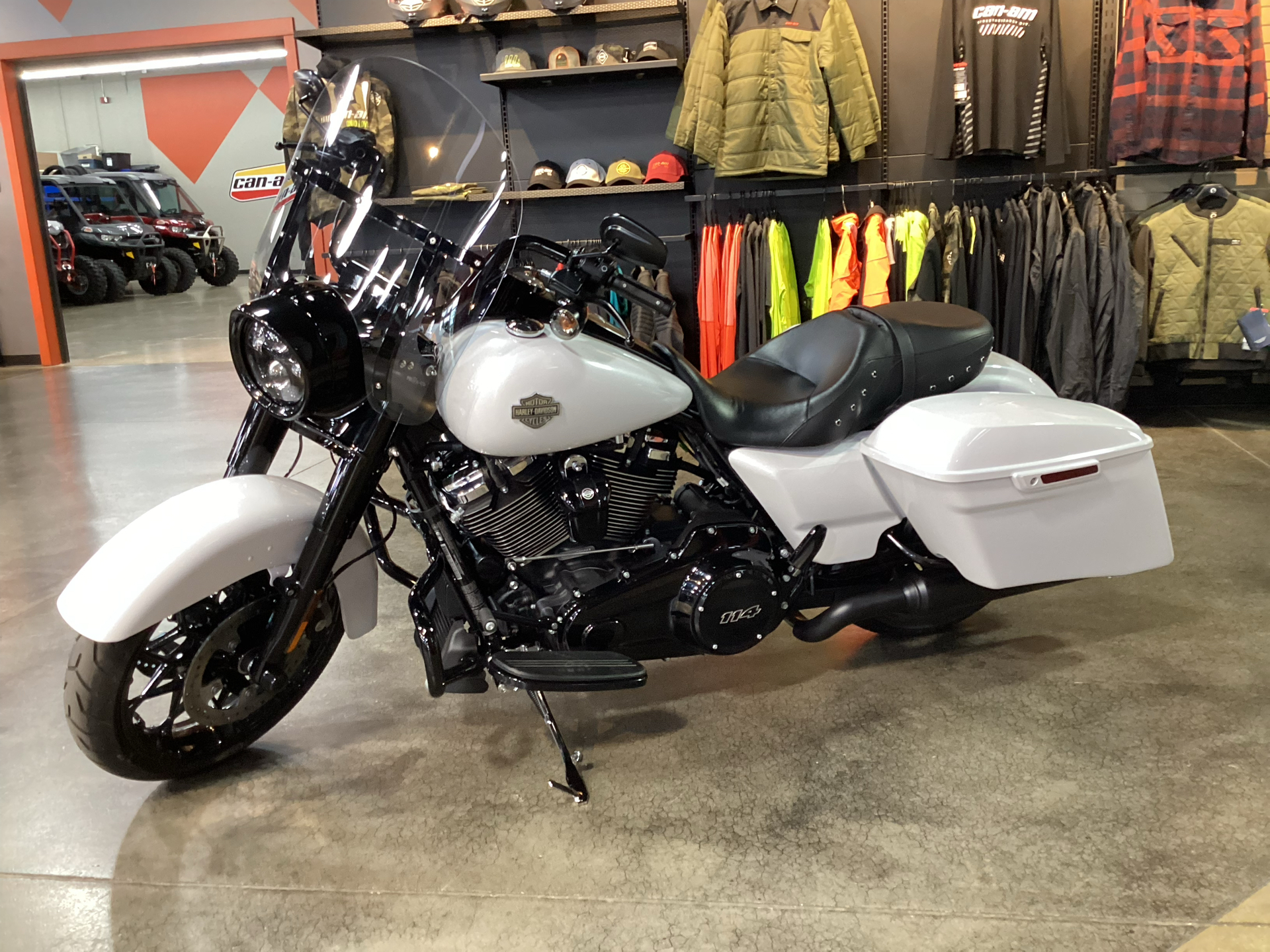 2024 Harley-Davidson Road King® Special in Cedar Rapids, Iowa - Photo 3