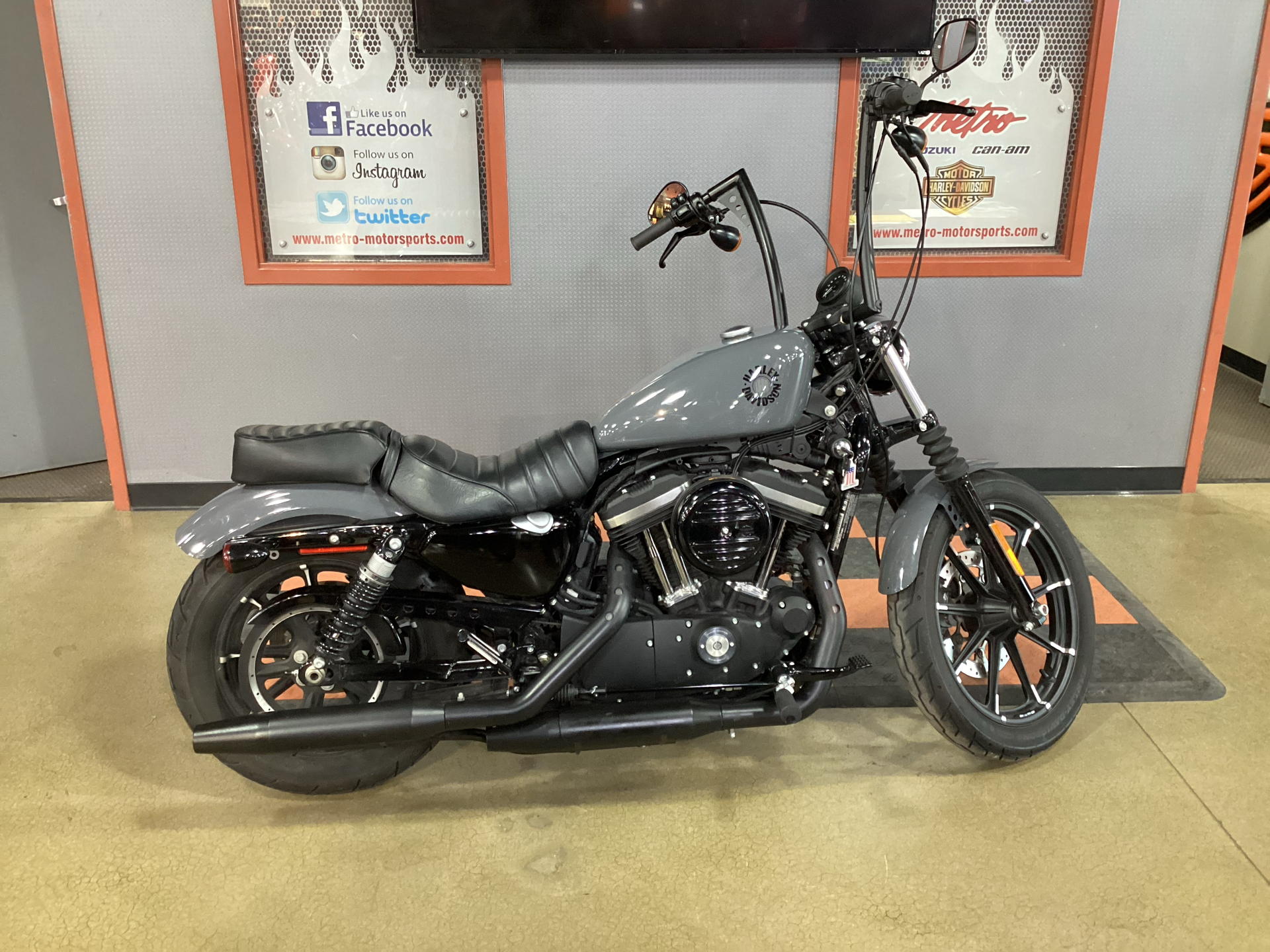 2022 Harley-Davidson Iron 883™ in Cedar Rapids, Iowa - Photo 1