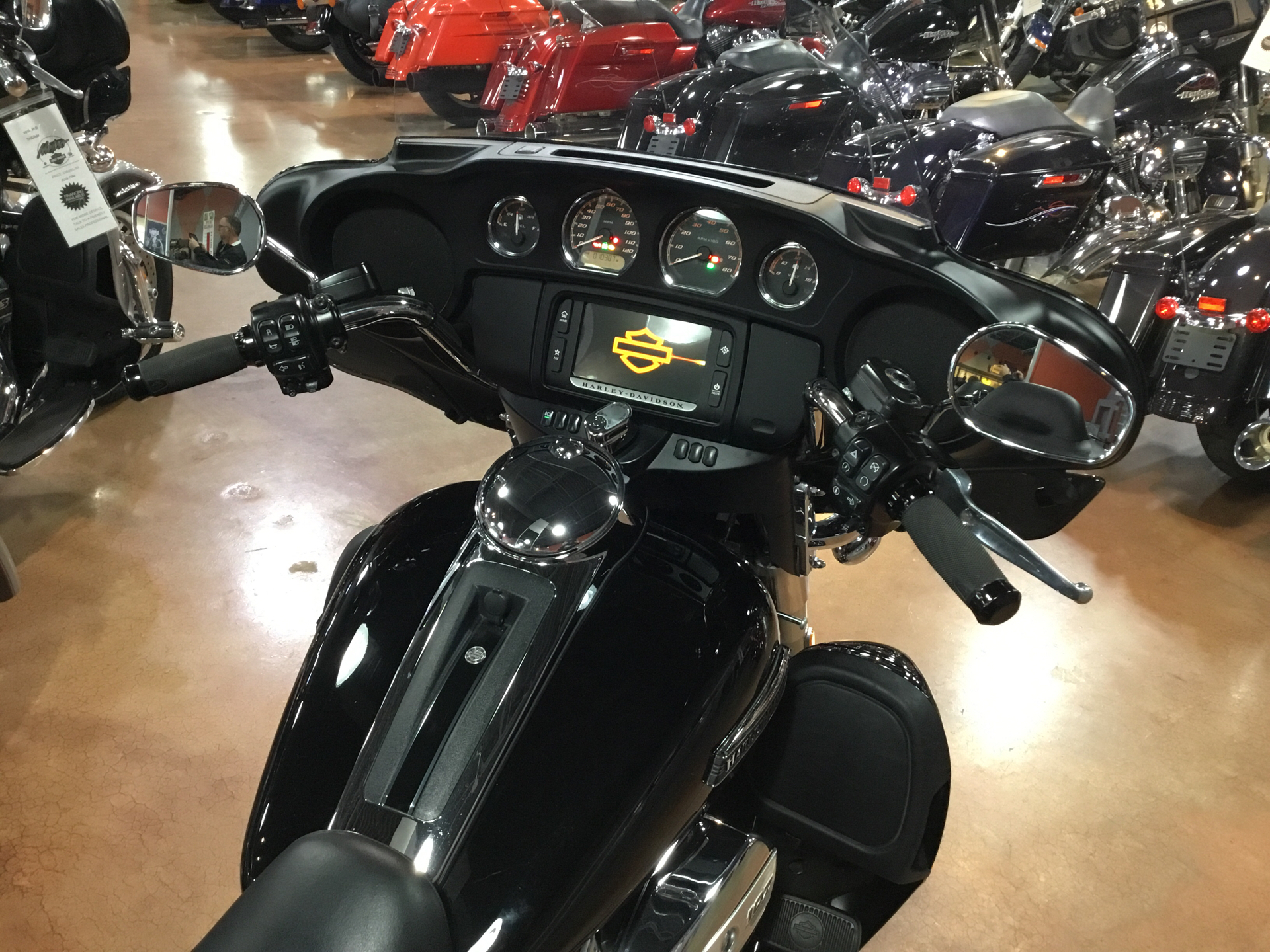 2018 Harley-Davidson Tri Glide® Ultra in Cedar Rapids, Iowa - Photo 5