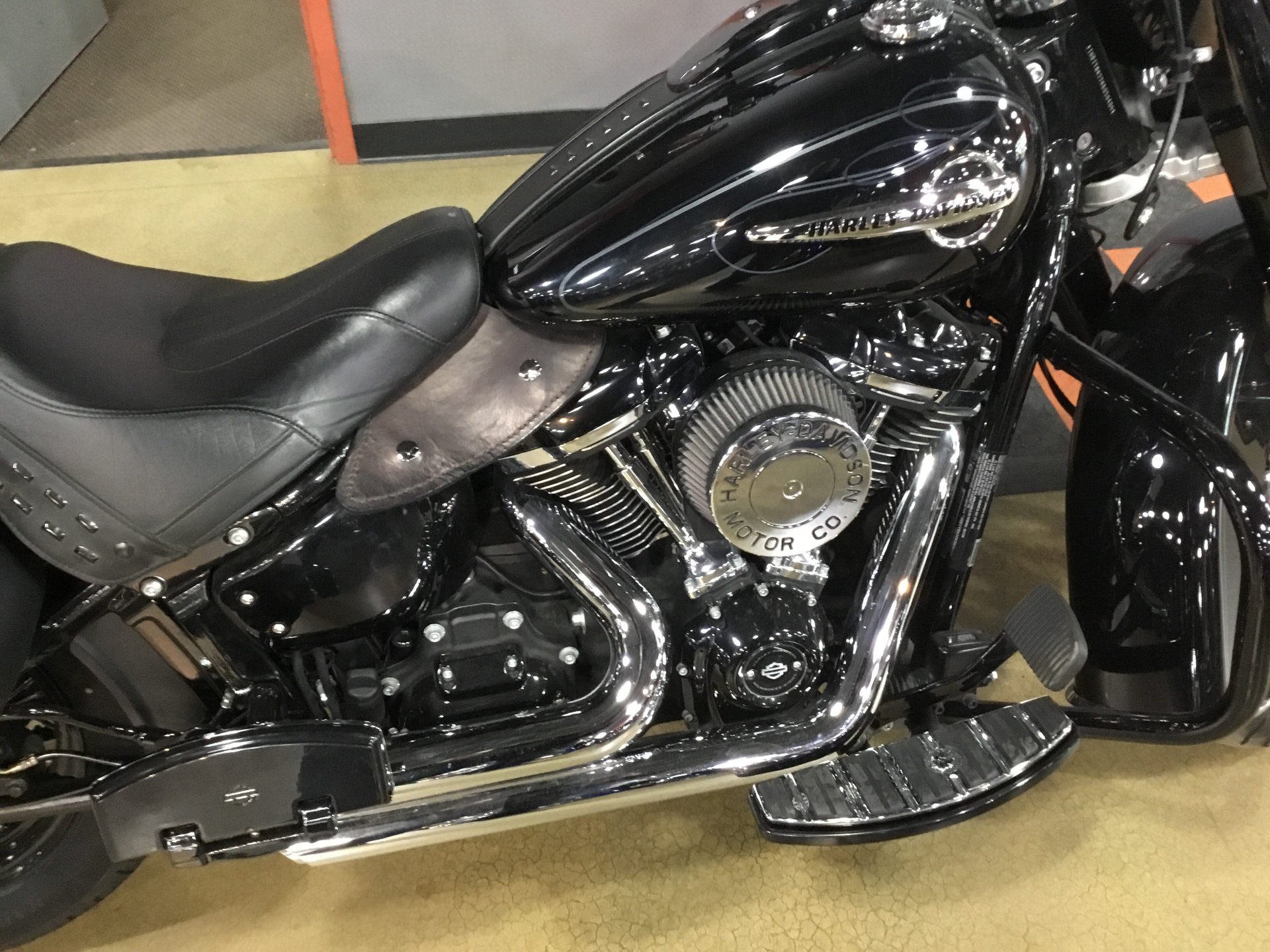 2019 Harley-Davidson Heritage Classic 114 in Cedar Rapids, Iowa - Photo 5
