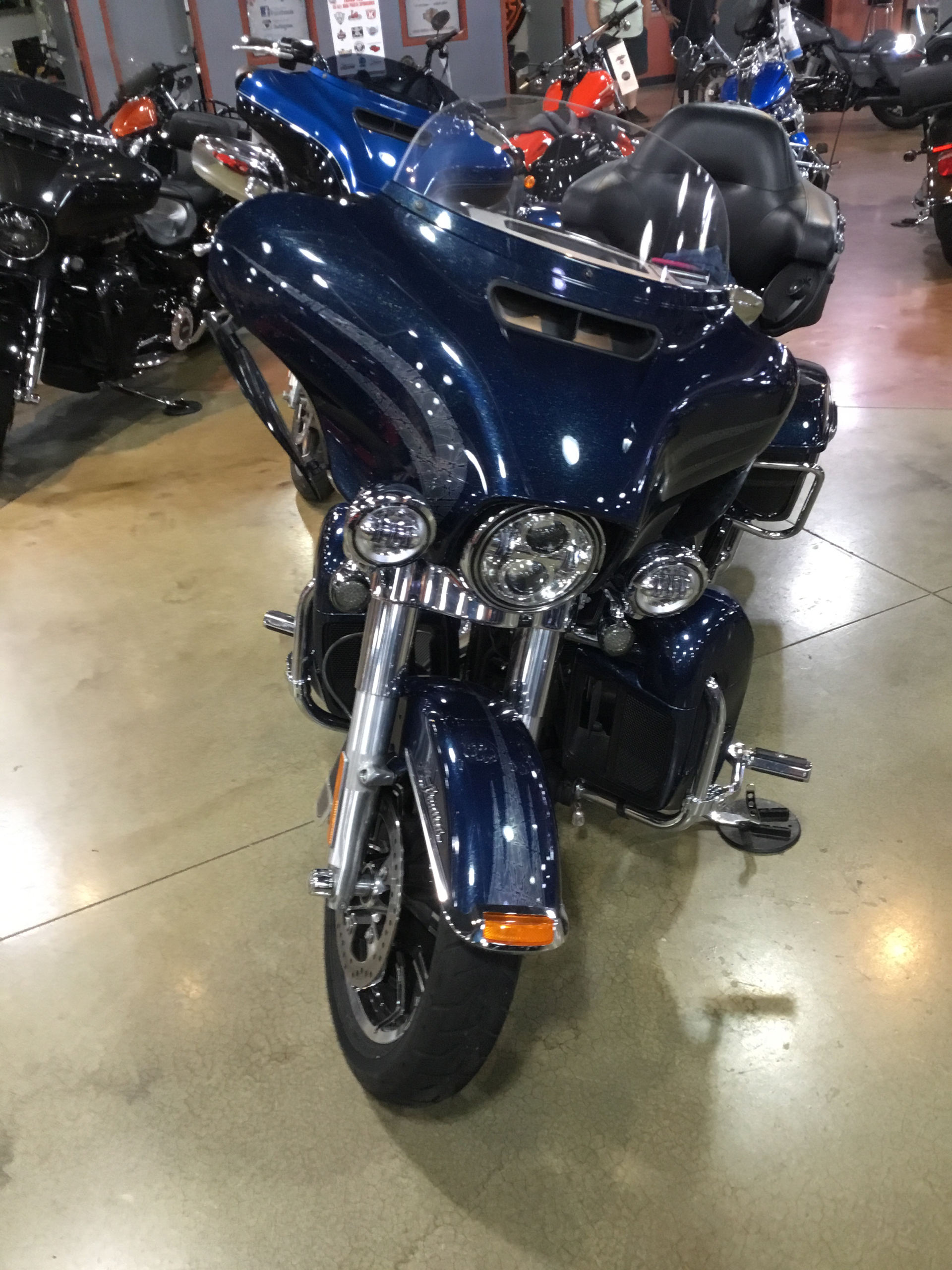 2016 Harley-Davidson Ultra Limited Low in Cedar Rapids, Iowa - Photo 2