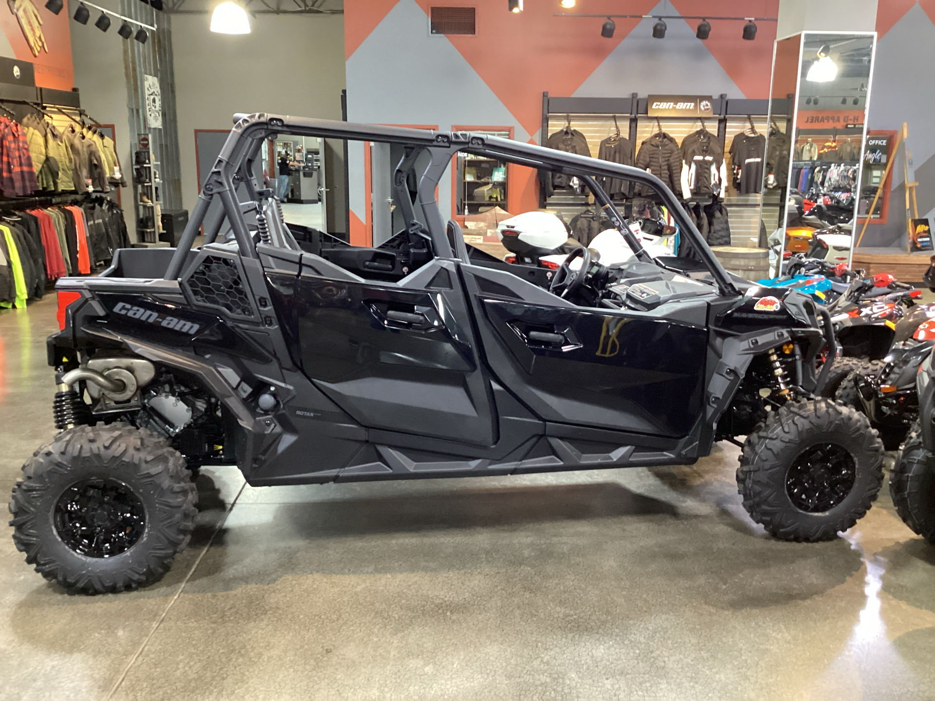 2023 Can-Am Maverick Sport Max DPS in Cedar Rapids, Iowa - Photo 1