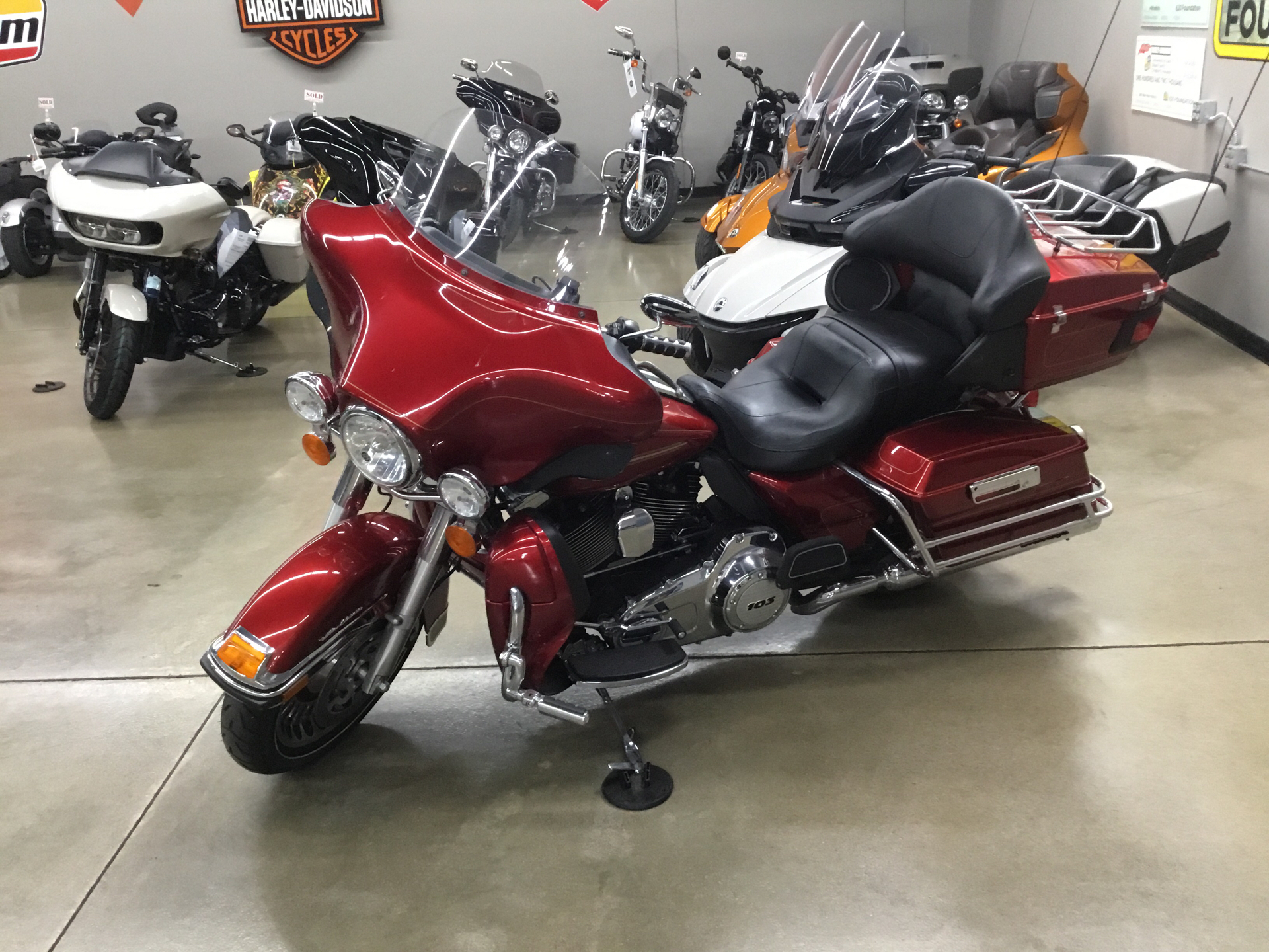 2013 Harley-Davidson Ultra Classic® Electra Glide® in Cedar Rapids, Iowa - Photo 3