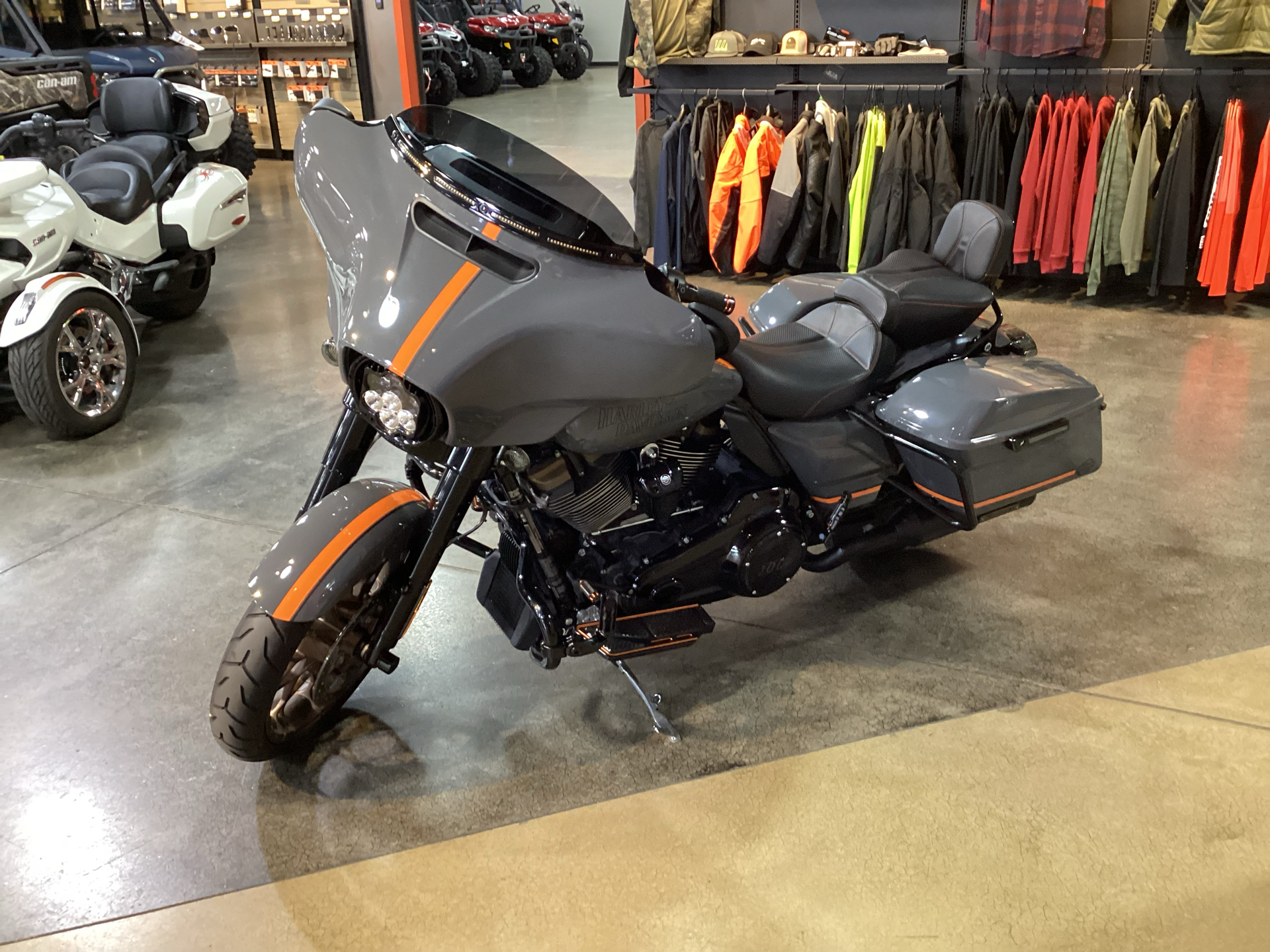 2022 Harley-Davidson Street Glide® ST in Cedar Rapids, Iowa - Photo 3