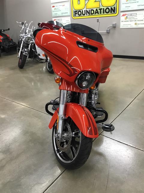2017 Harley-Davidson Street Glide® Special in Cedar Rapids, Iowa - Photo 2