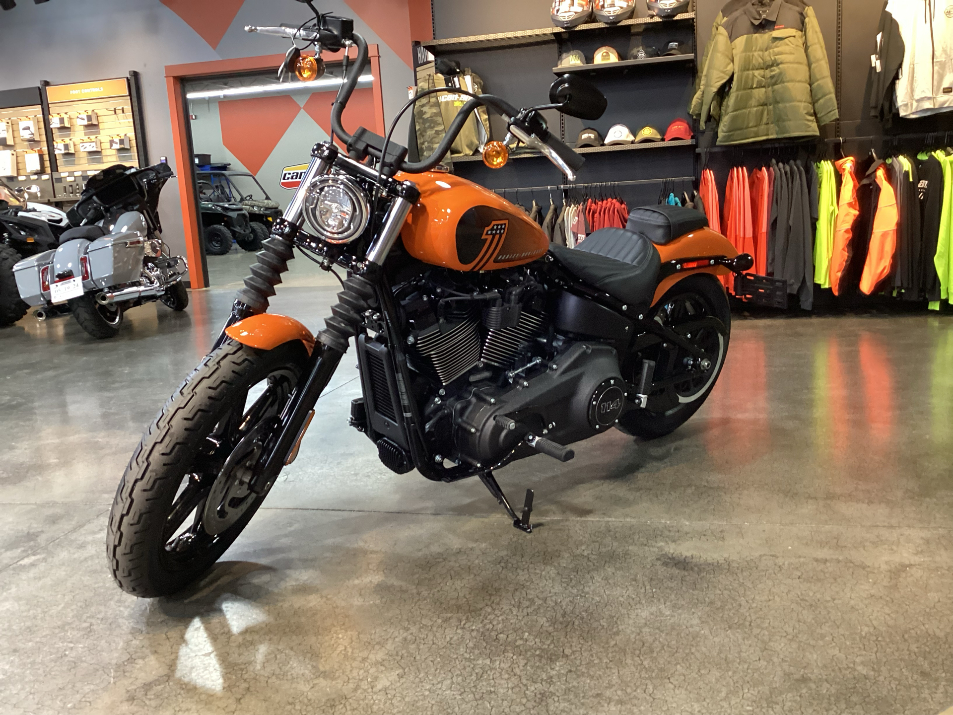 2024 Harley-Davidson Street Bob® 114 in Cedar Rapids, Iowa - Photo 3