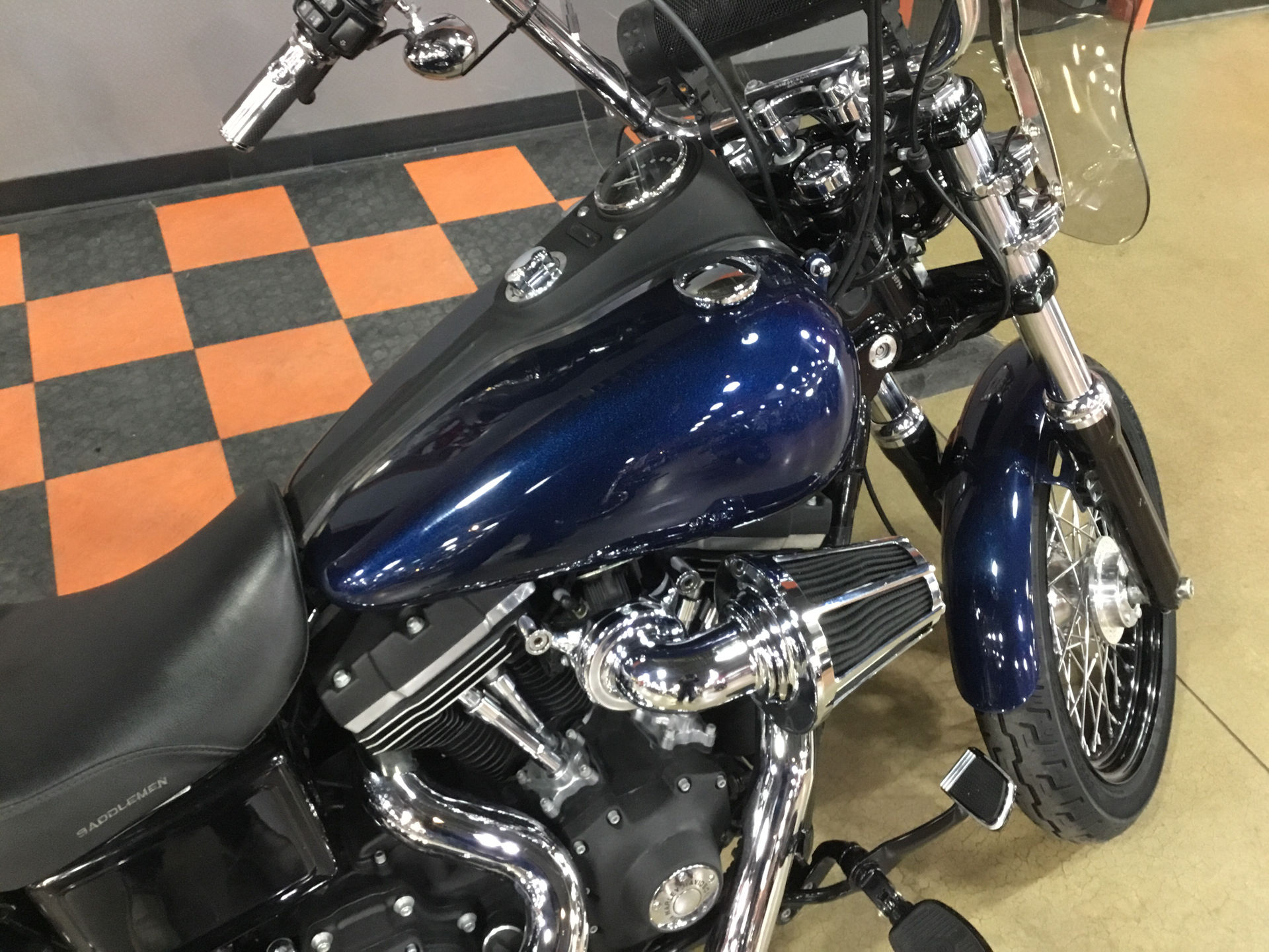 2013 Harley-Davidson Dyna® Street Bob® in Cedar Rapids, Iowa - Photo 5