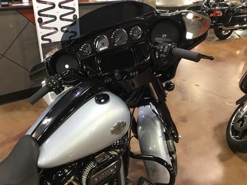 2023 Harley-Davidson Street Glide® Special in Cedar Rapids, Iowa - Photo 5