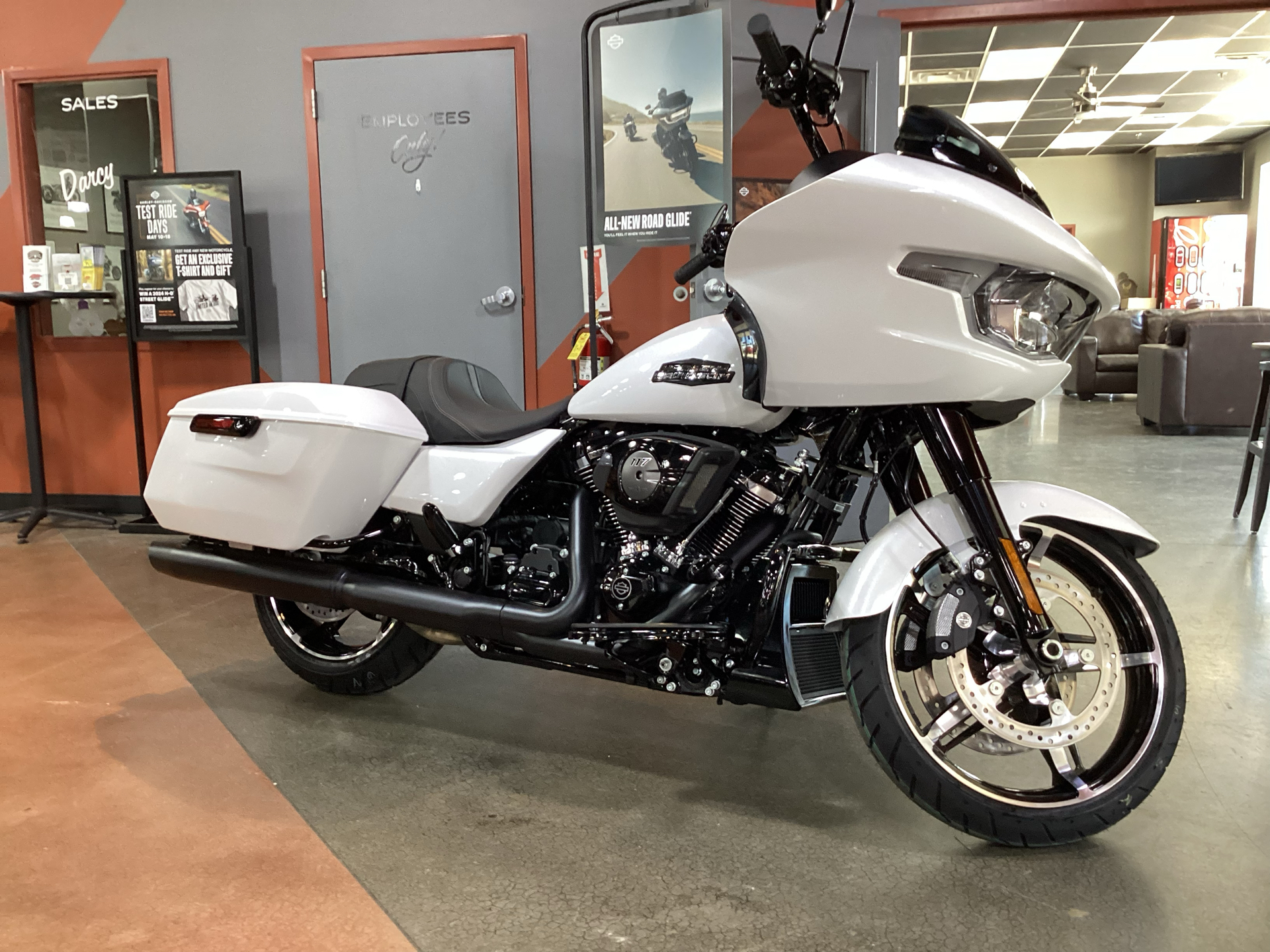 2024 Harley-Davidson Road Glide® in Cedar Rapids, Iowa - Photo 1