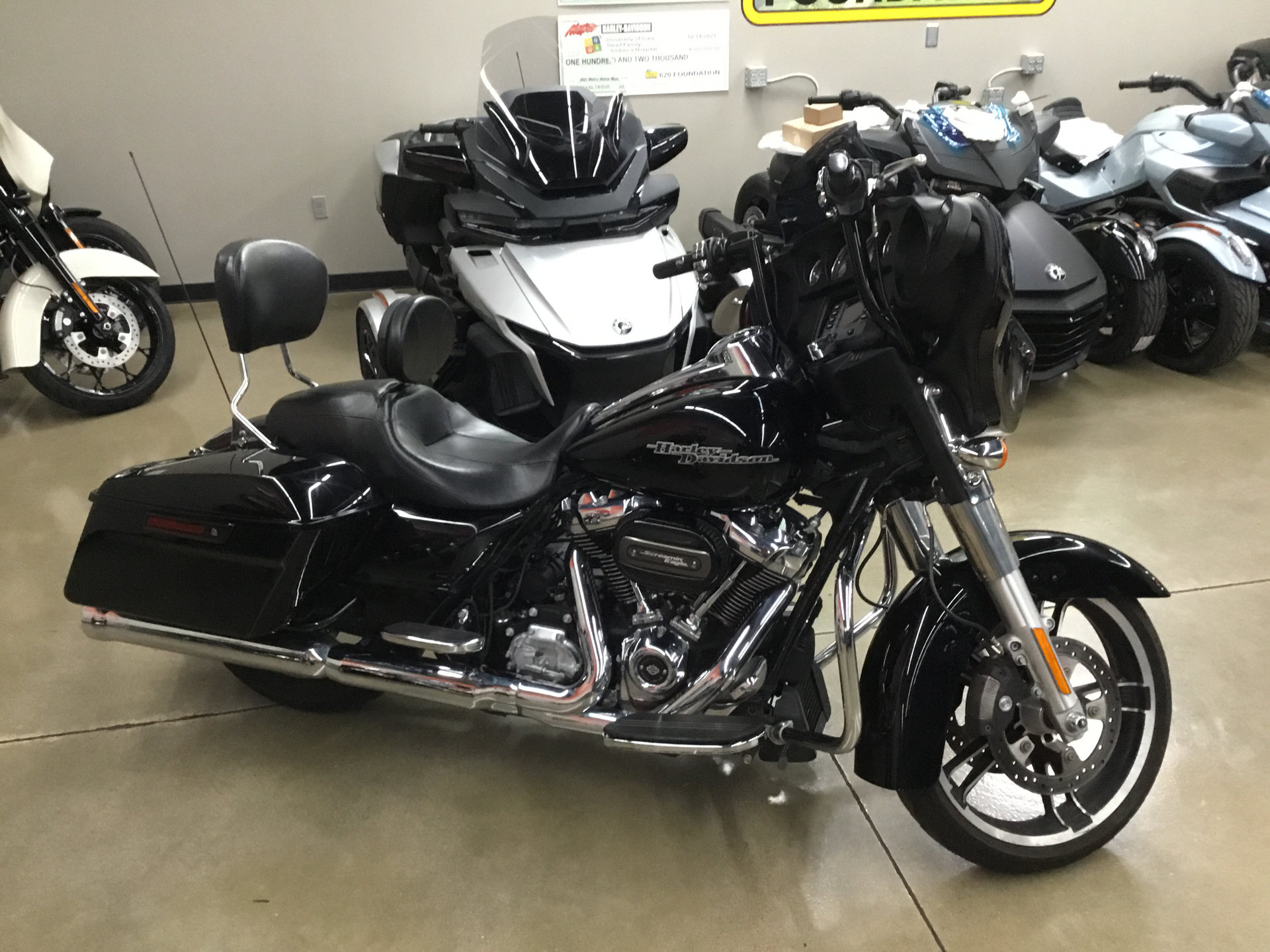2015 Harley-Davidson Street Glide® in Cedar Rapids, Iowa - Photo 1