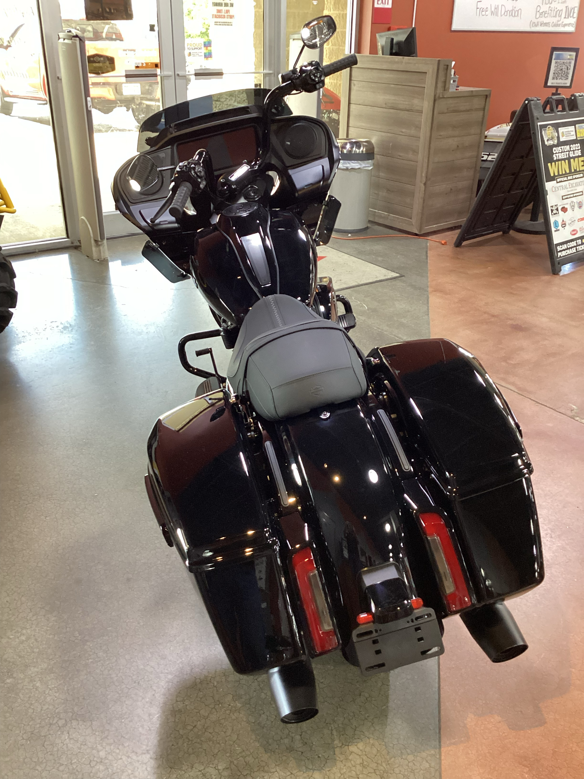 2024 Harley-Davidson Road Glide® in Cedar Rapids, Iowa - Photo 4